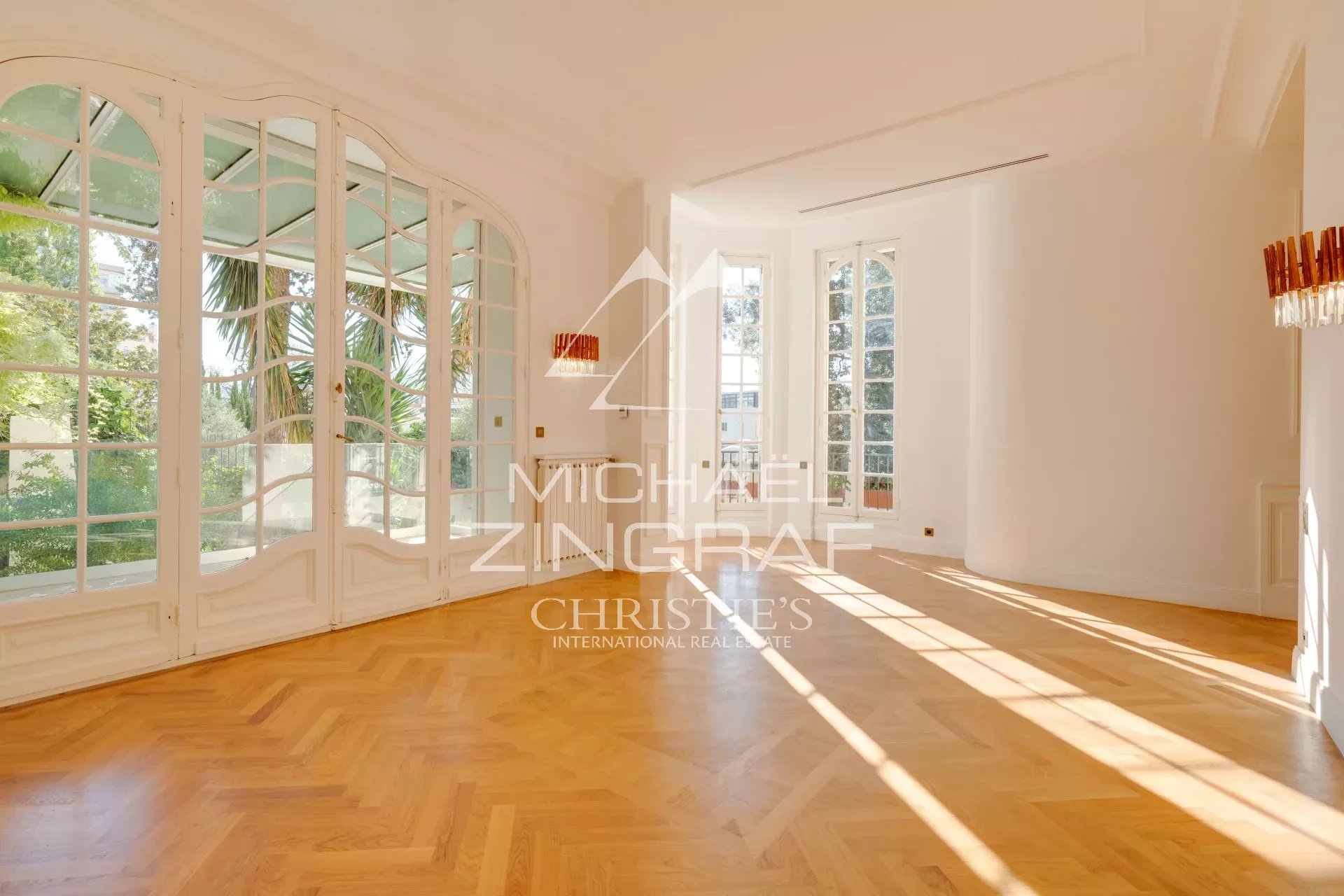 EXCLUSIF - CARRÉ D'OR APPARTEMENT D'EXCEPTION AVEC JARDIN