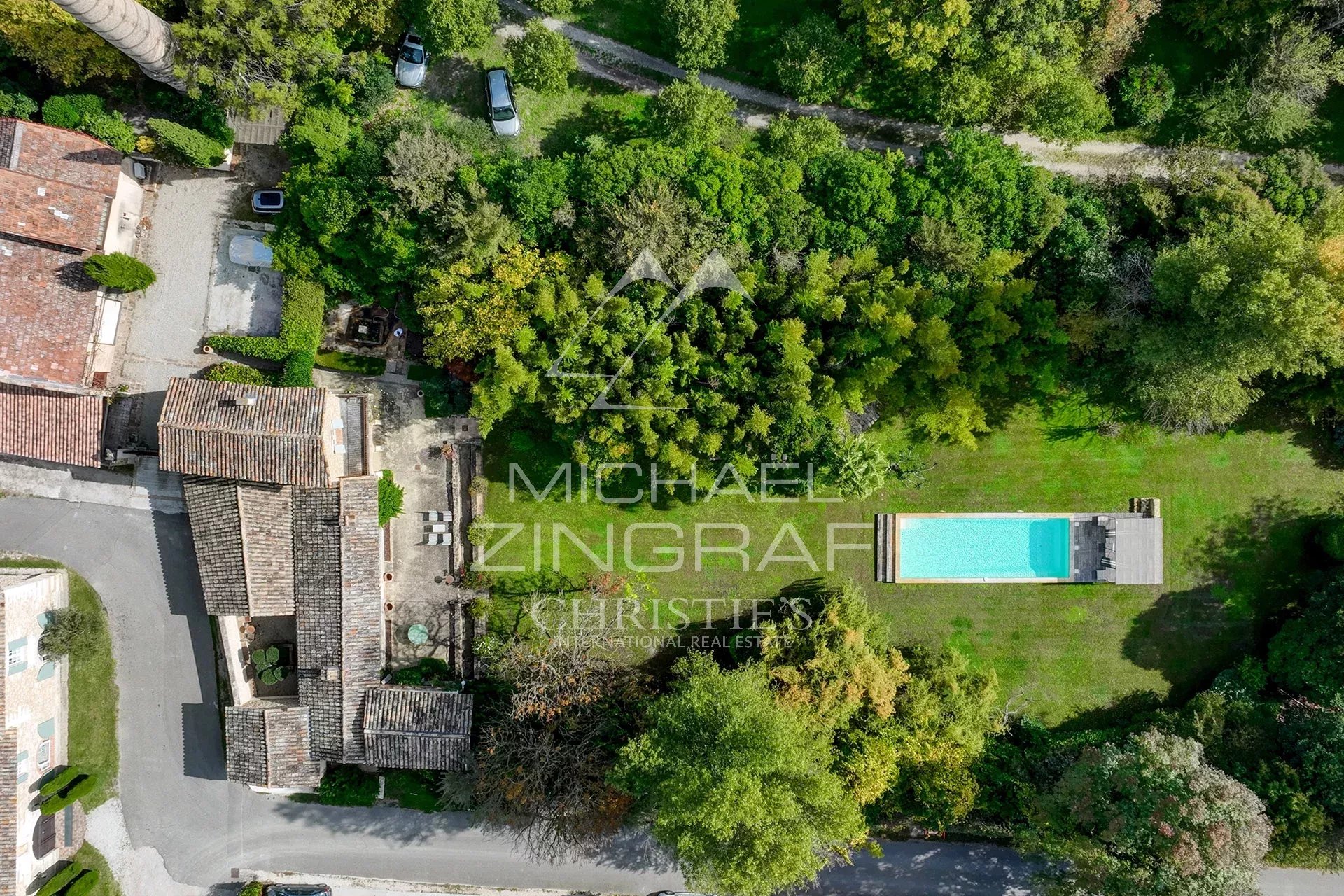 Propriété de caractère proche Avignon