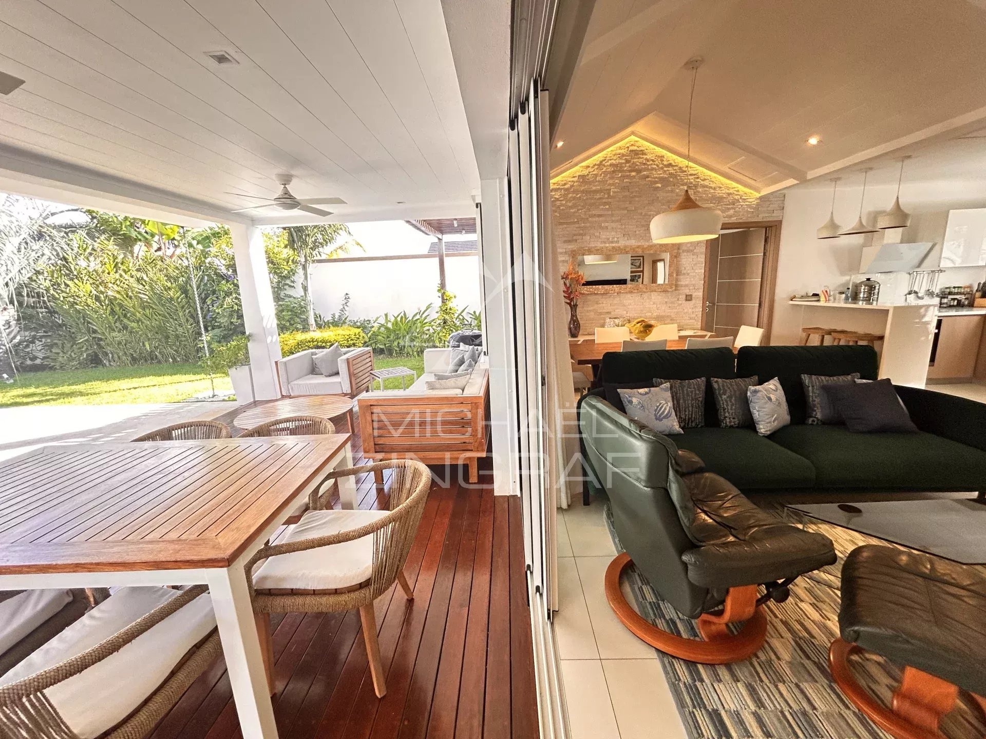 Villa située dans une résidence sécurisée à Grand Baie