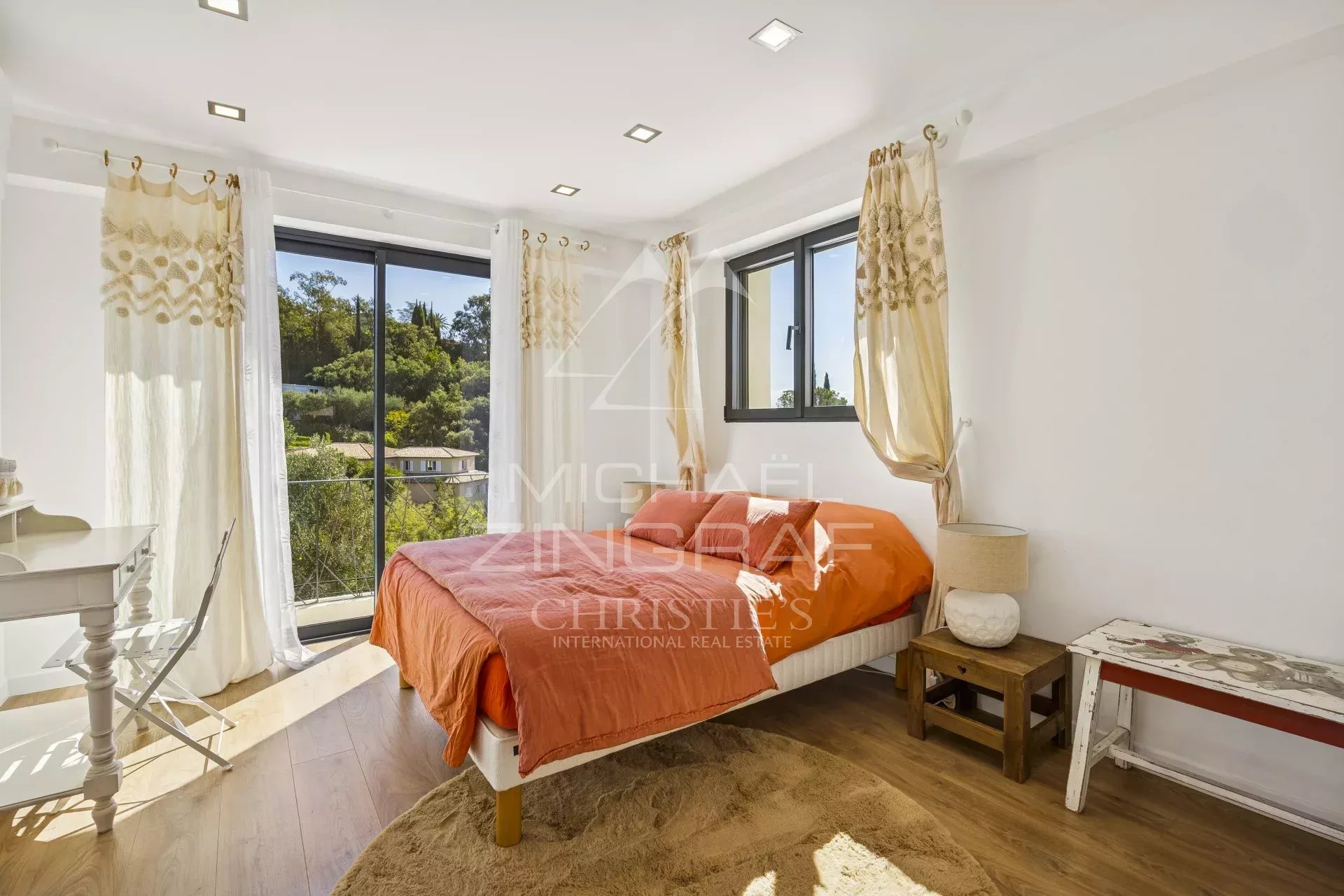 EXKLUSIV- Mandelieu-la-Napoule – Renovierte Villa – In der Nähe von Cannes