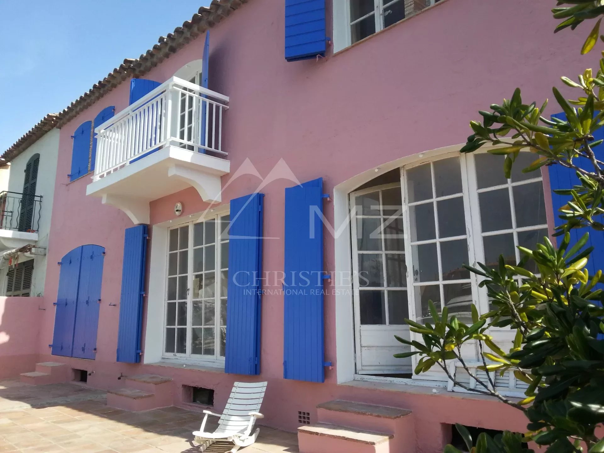 Village house with harbour square - High potential - Port Grimaud