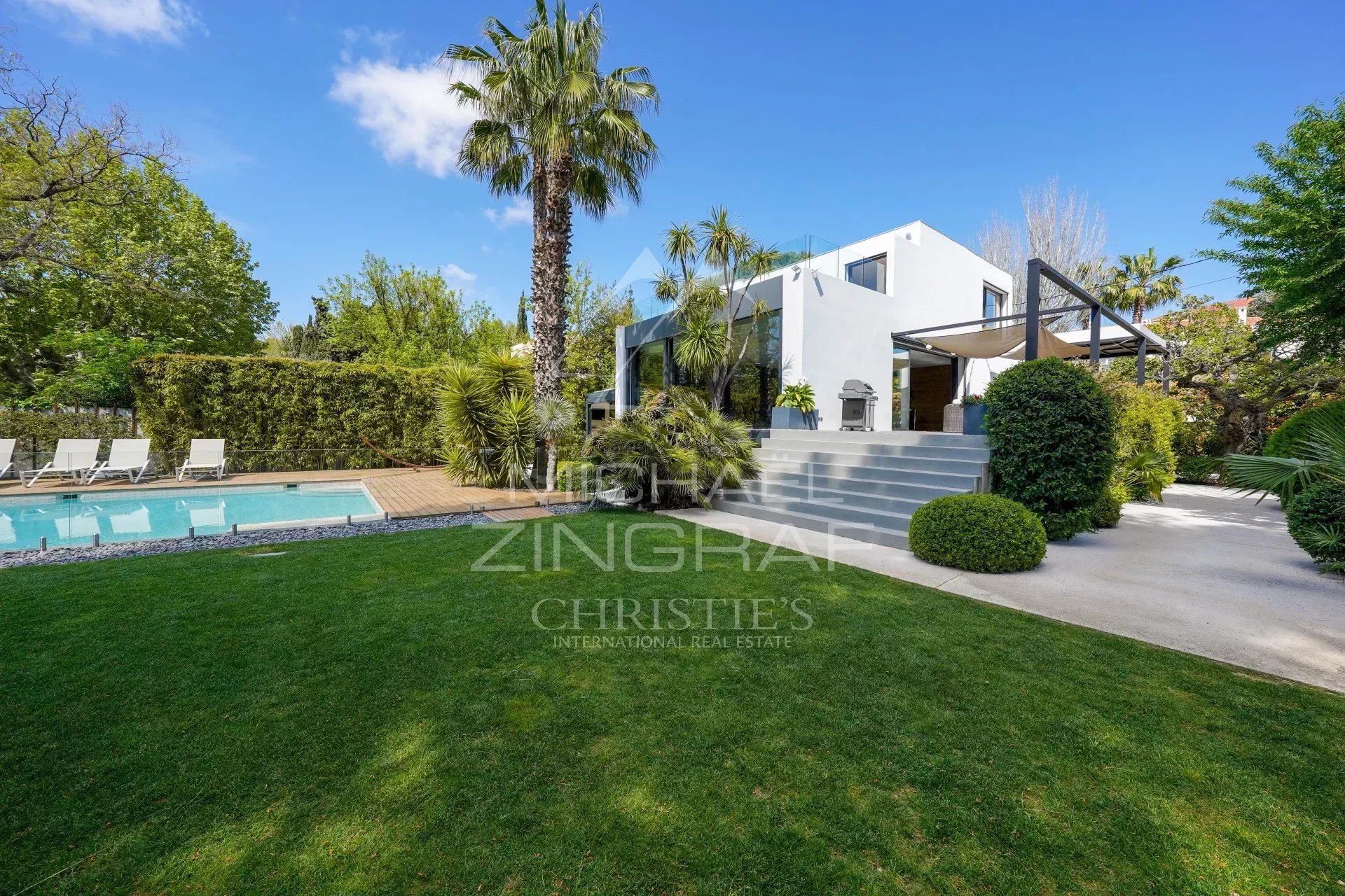 Domaine exclusif - belle villa contemporaine proche de la plage