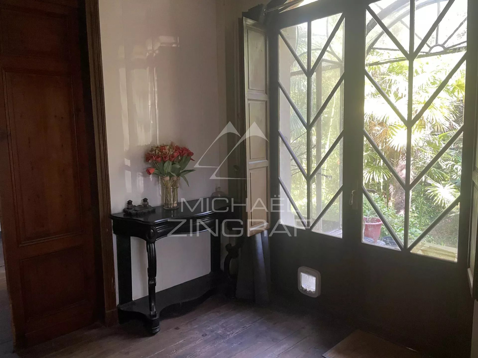 Maison Emblématique à rénover dans le quartier prisé de la ville de Printemps