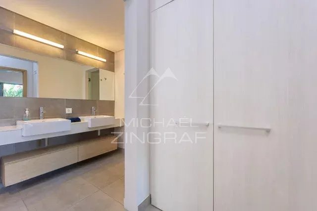 Elegante 2-Schlafzimmer-Wohnung in Choisy Les Bains