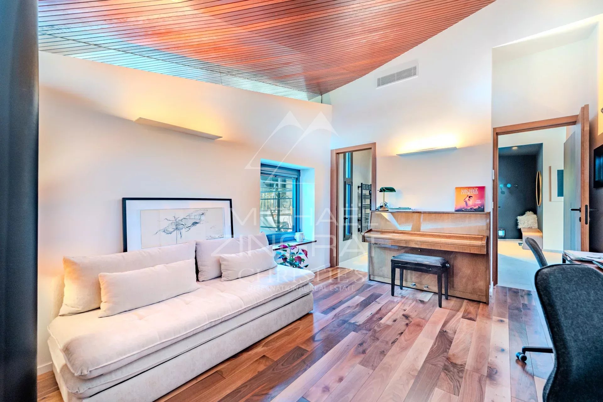 Mougins - Villa d'architecte située dans un domaine privé aux portes de Cannes