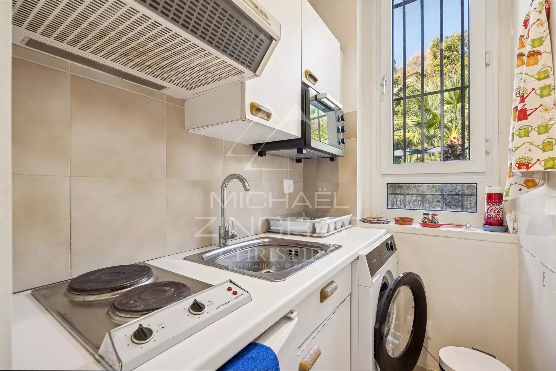 Cannes et Golfe-Juan – Vue mer imprenable et accès direct à la mer