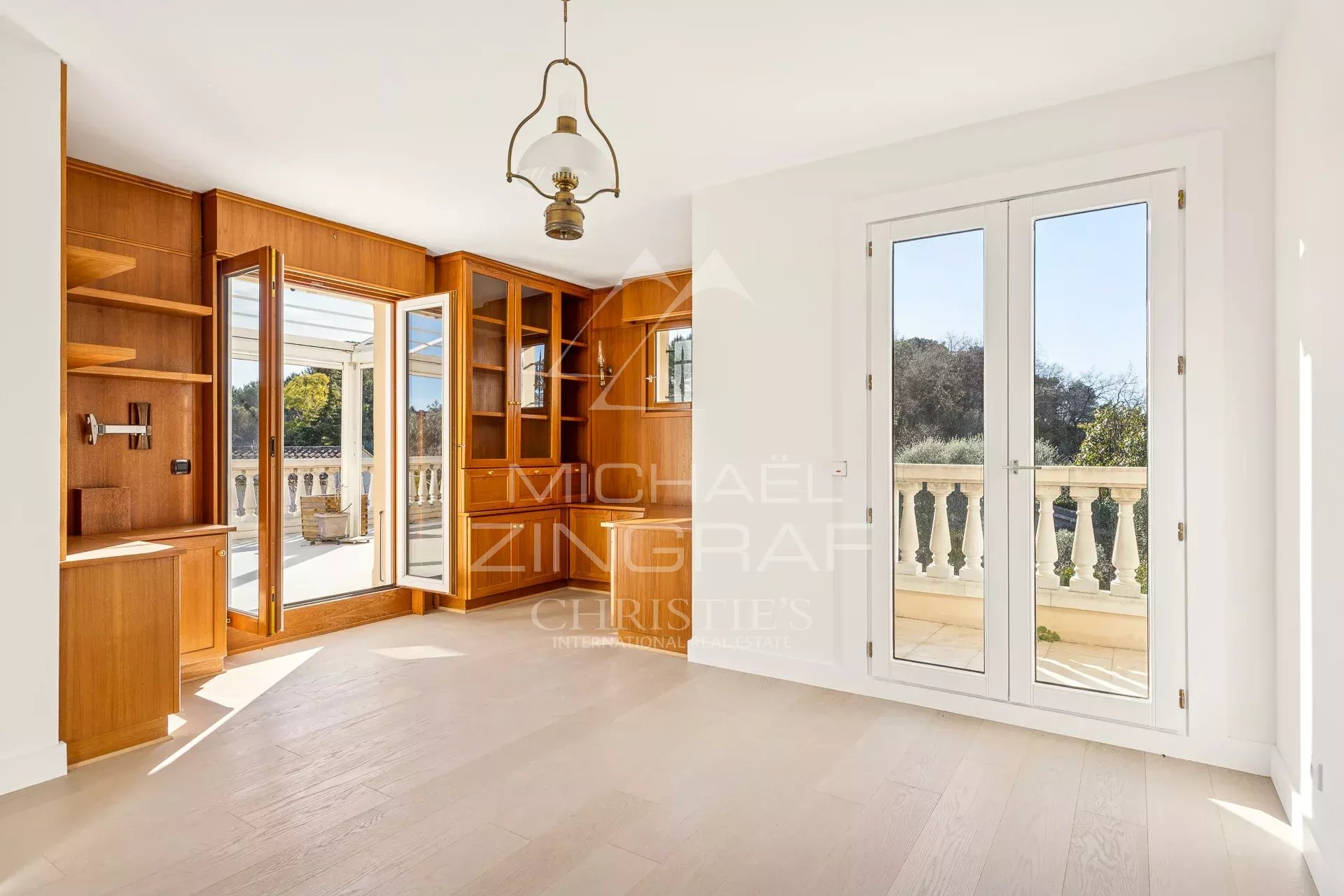 Wunderschöne Villa im neoprovenzalischen Stil in einer privaten Wohnanlage – Le Castellet