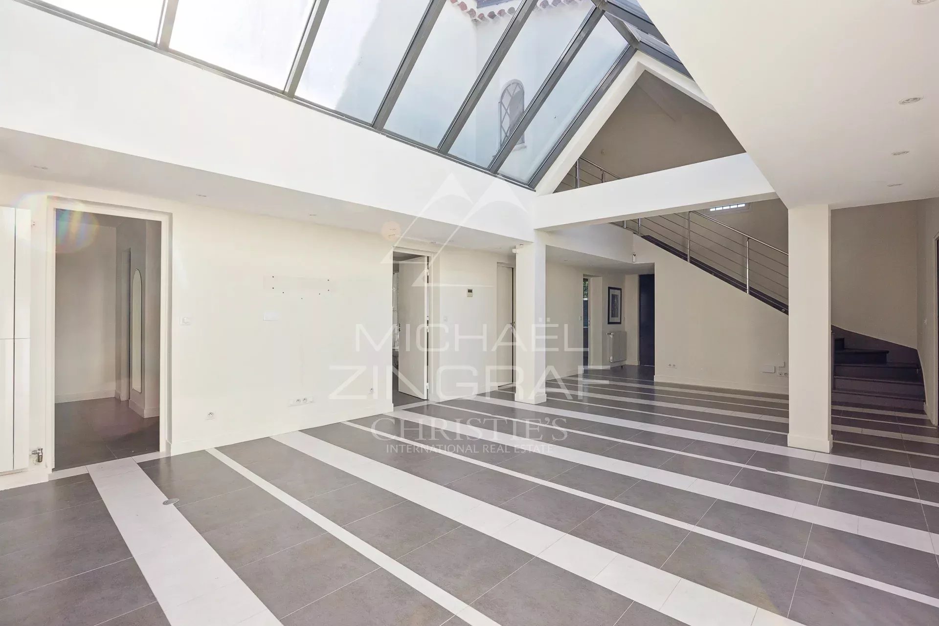 Seltene Gelegenheit – Cannes Pointe Croisette – Villa in geschlossener Wohnanlage
