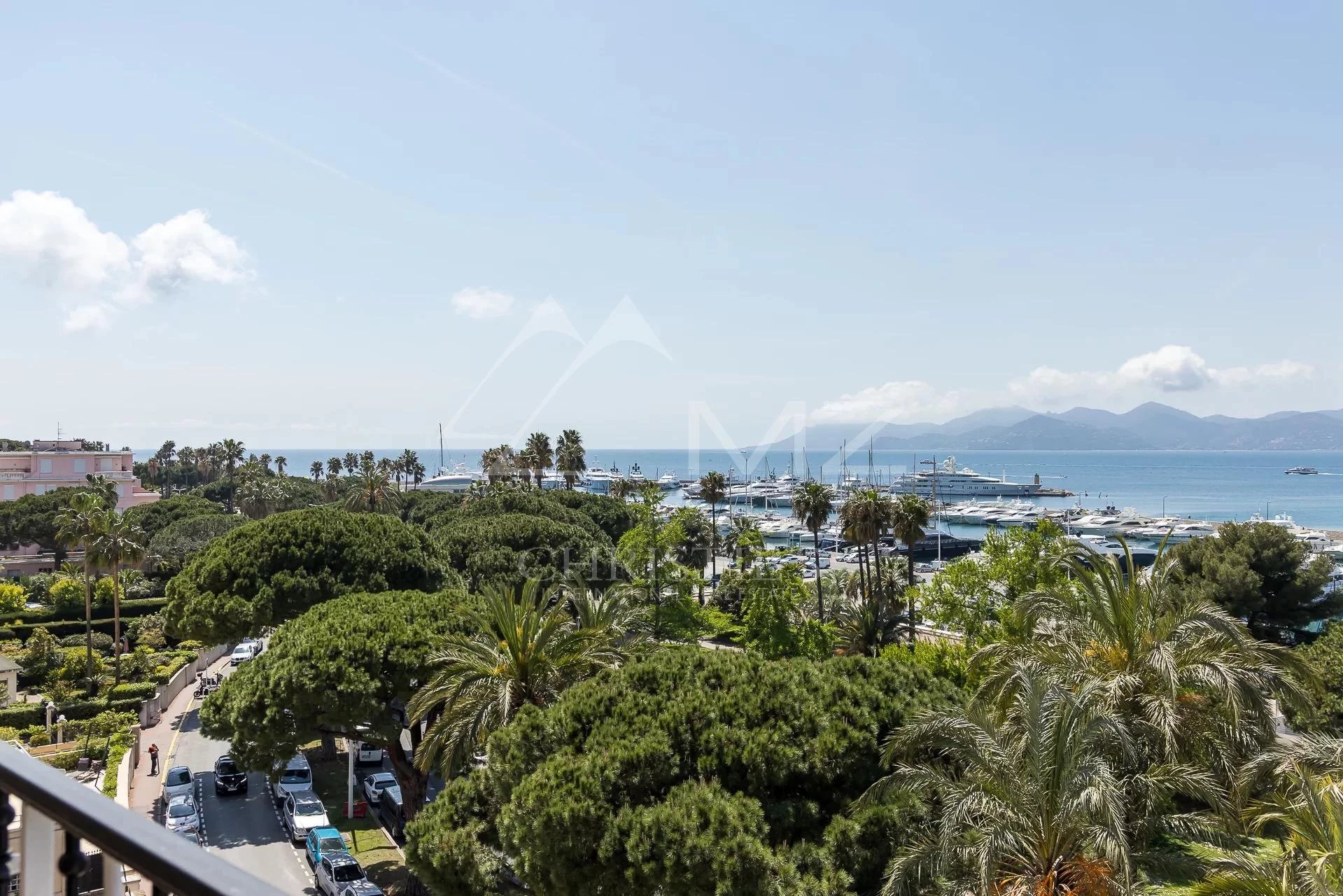 Cannes - Croisette - 4 Pièces Vue Mer