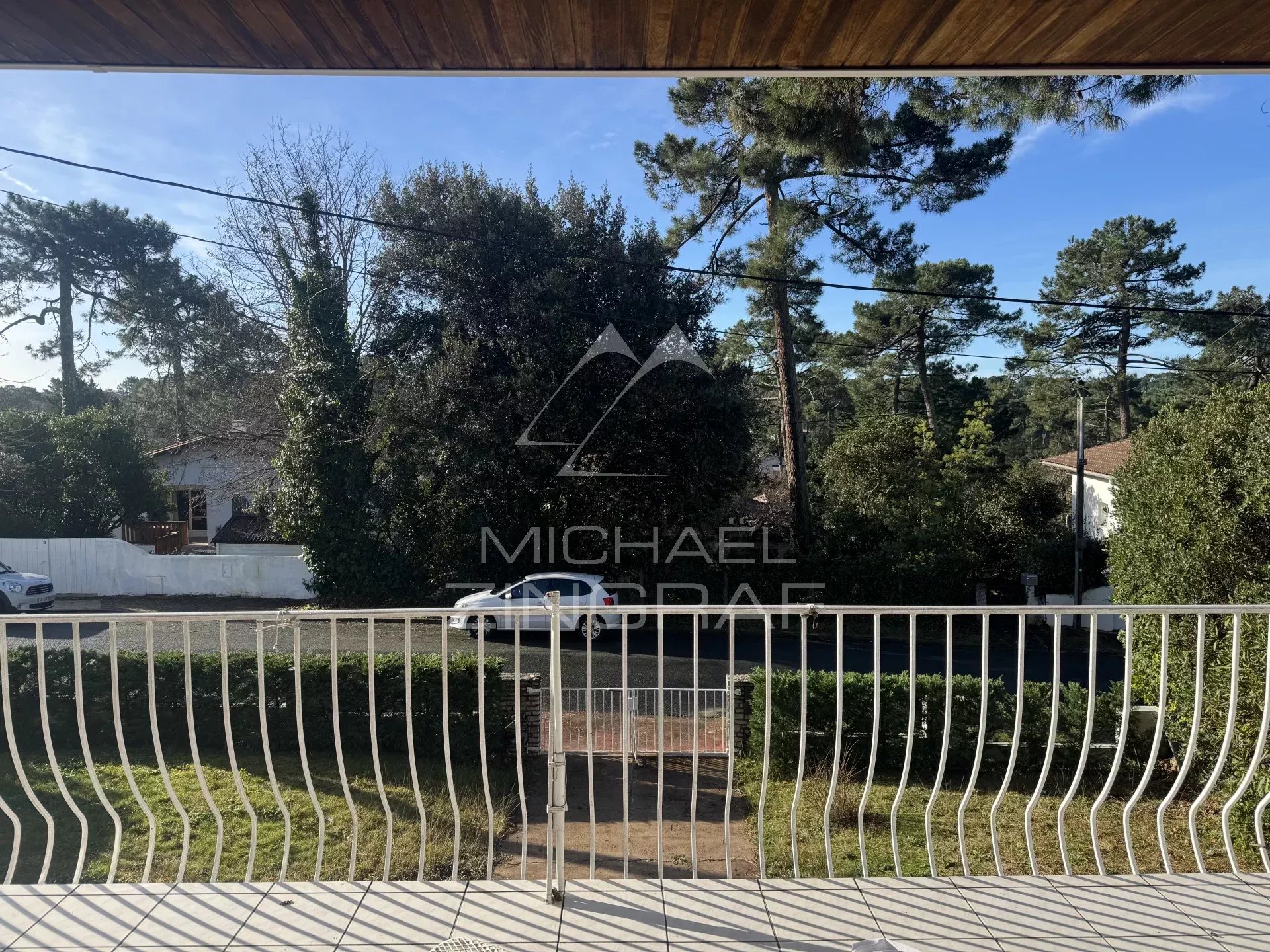 Belle maison dans le quartier prisé des Abatilles