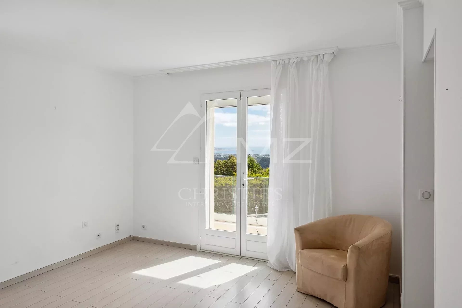 Property with sea view