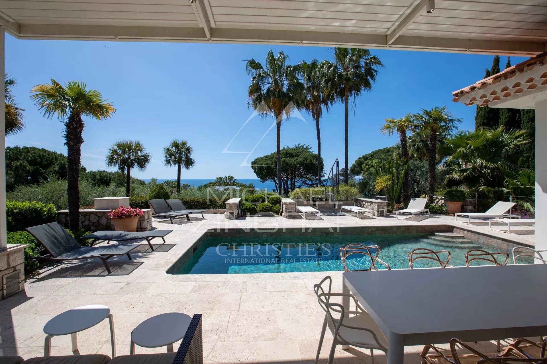 Cannes – Croix-des-Gardes - Villa d’architecte avec vue mer panoramique