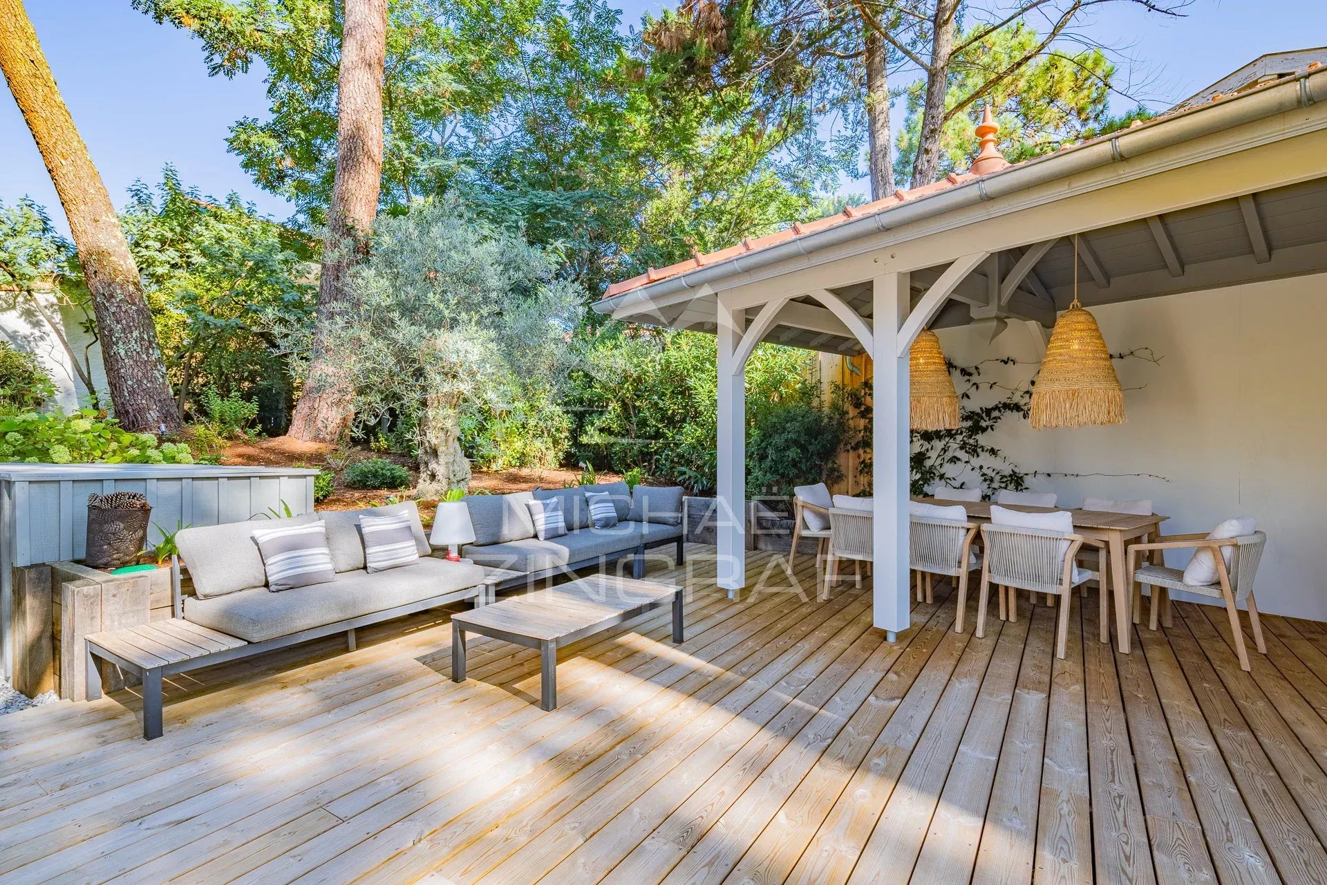 Abatilles – Elegante Familienvilla mit Pool