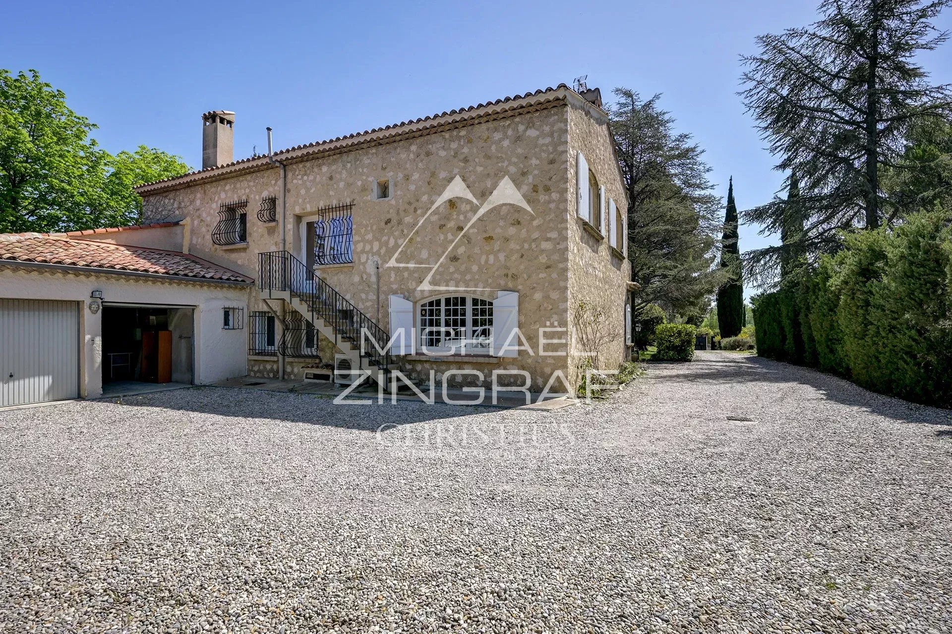 Charming Stone house with breathtaking views of Saint-Victoire mountain
