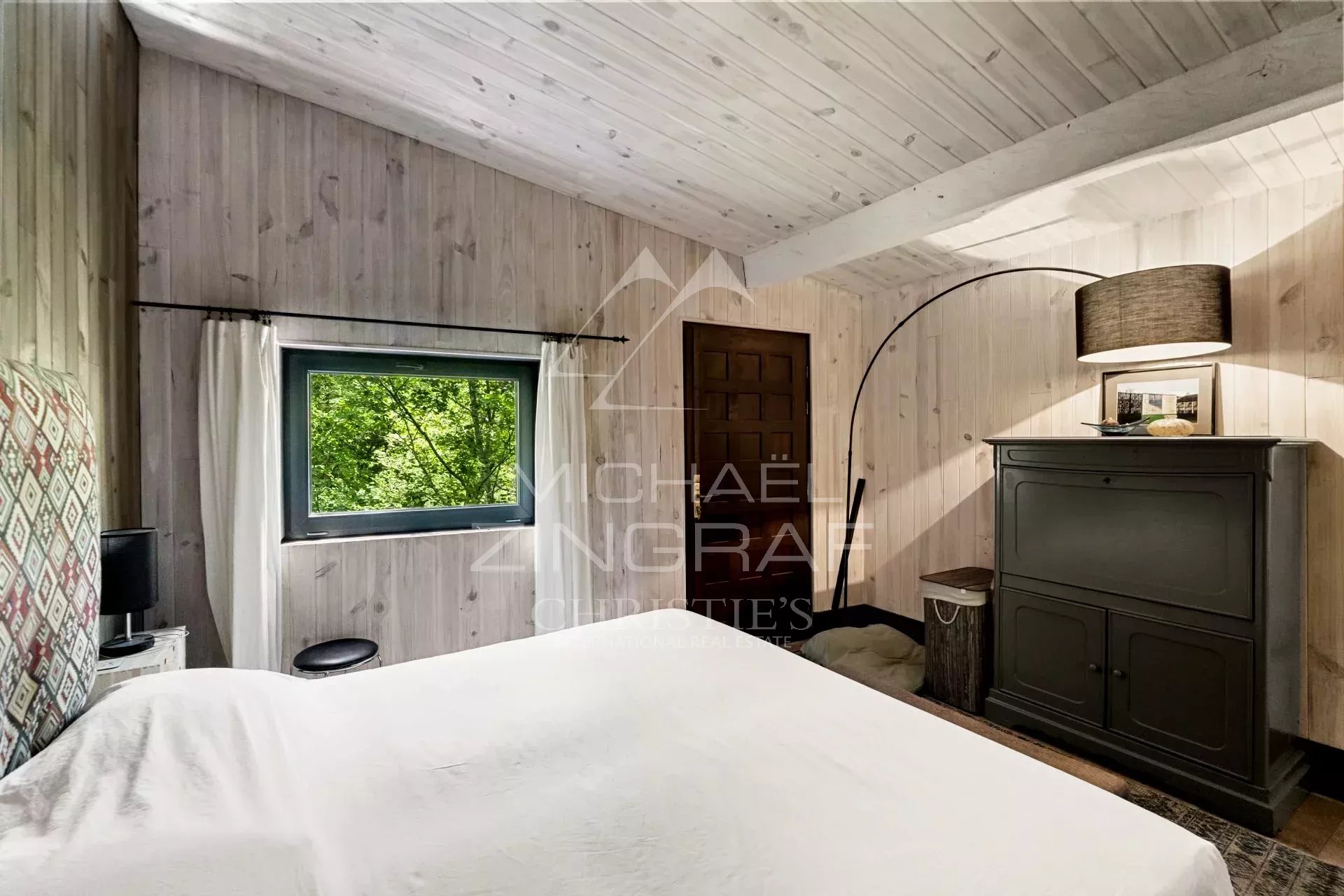 Propriété d’exception au cœur de la nature – Gréolières