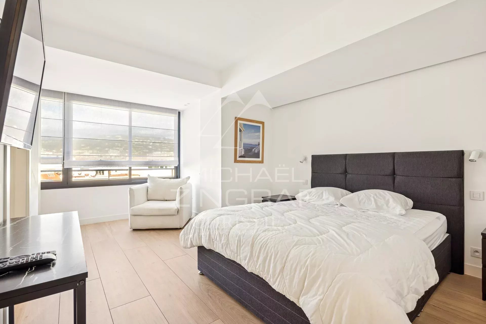 OFF MARKET - CANNES LA CROISETTE - LUXURIOUS 6-ROOM APARTMENT