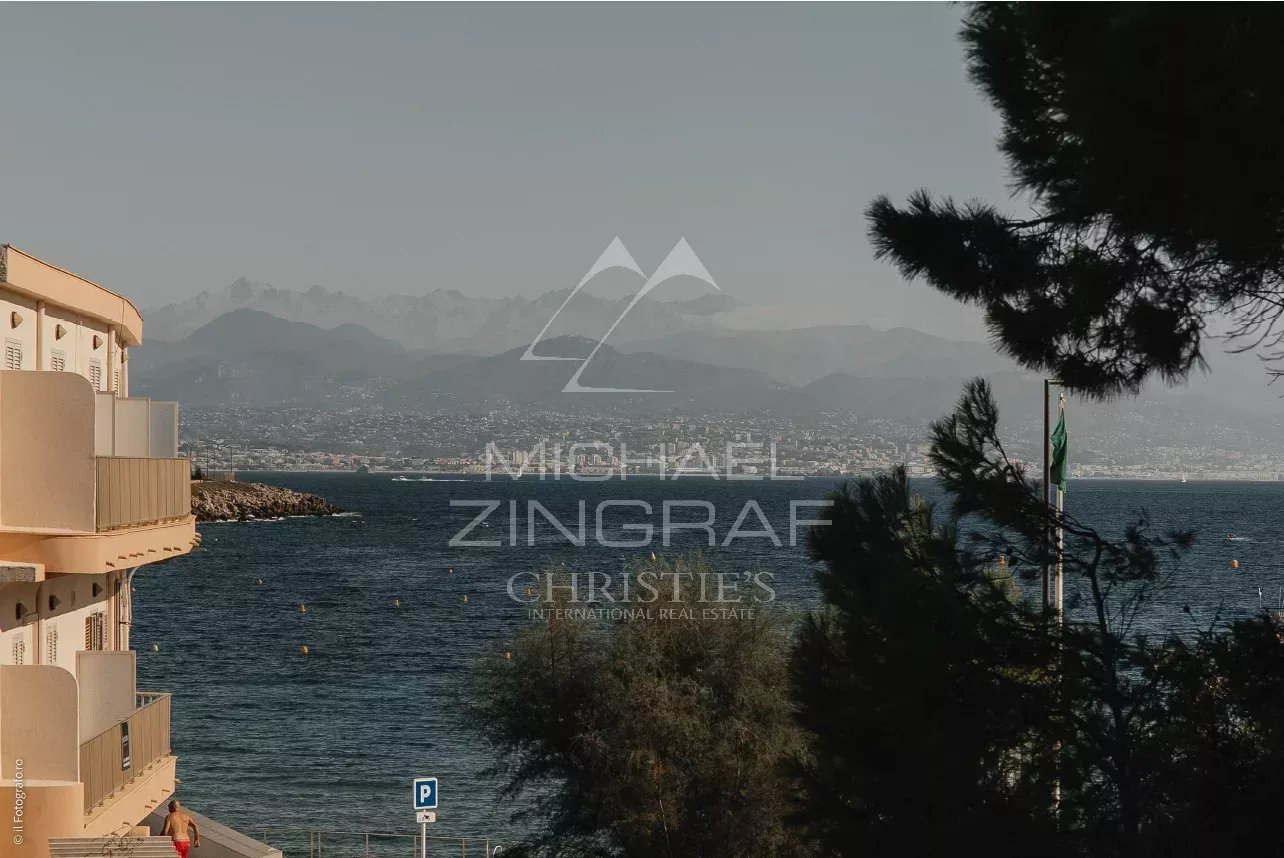 Cap d’Antibes – Exklusiv – Charmantes, Renoviertes Haus Nur Wenige Schritte vom Strand Keller Entfernt