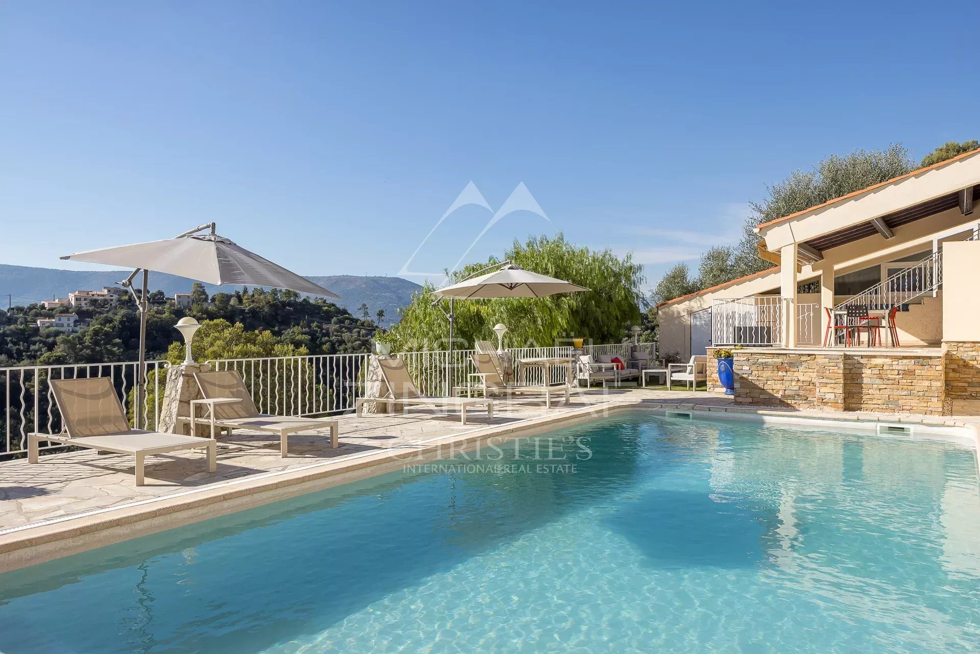 Hinterland von Nizza – Elegantes, modernes Anwesen im provenzalischen Stil