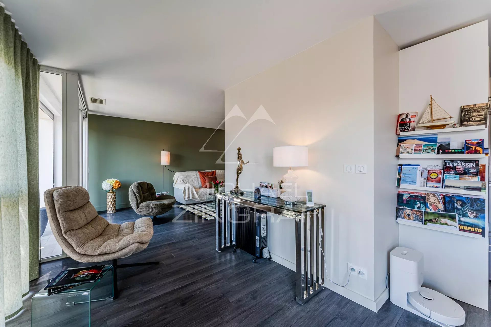 Arcachon center, apartment with basin glimpses, garage and private elevator