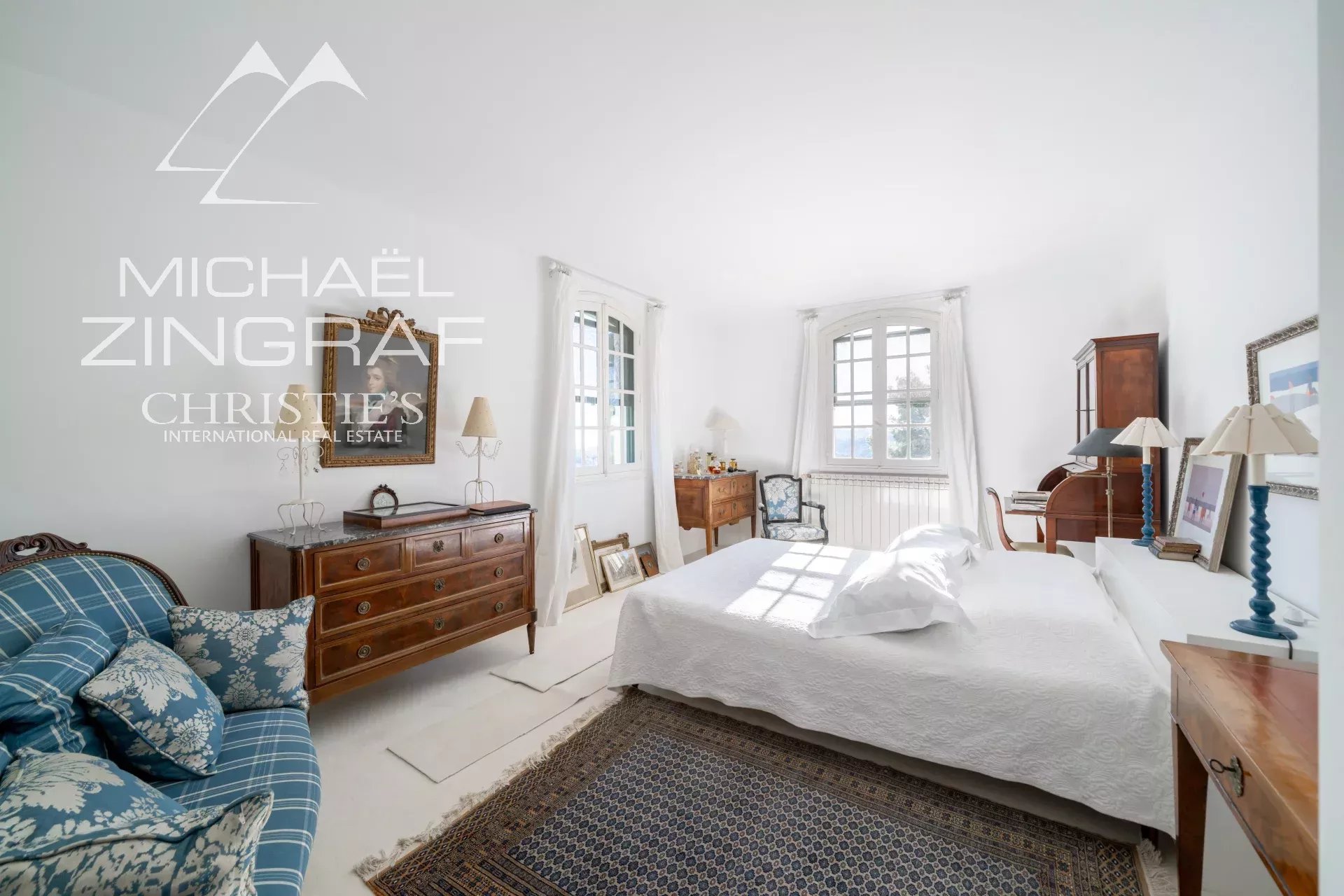 Villa with sea and lake views