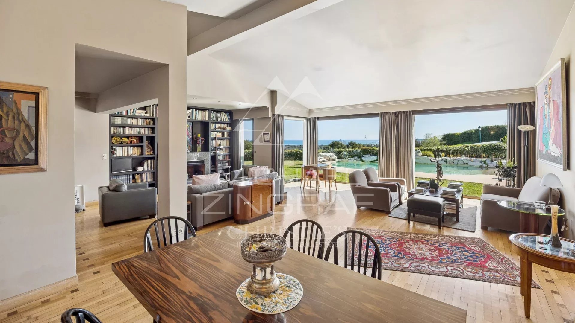 Villa d’exception au cœur d’un domaine prestigieux sur la Côte d’Azur – à seulement 12 minutes de l’aéroport international de Nice