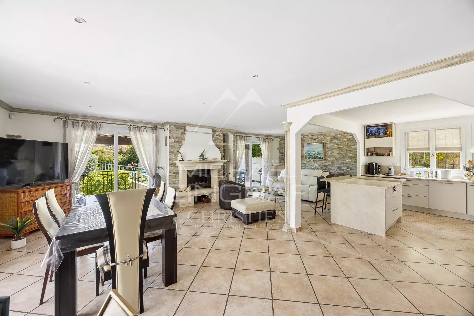 Cagnes-sur-Mer – Villa familiale avec piscine et aperçu mer