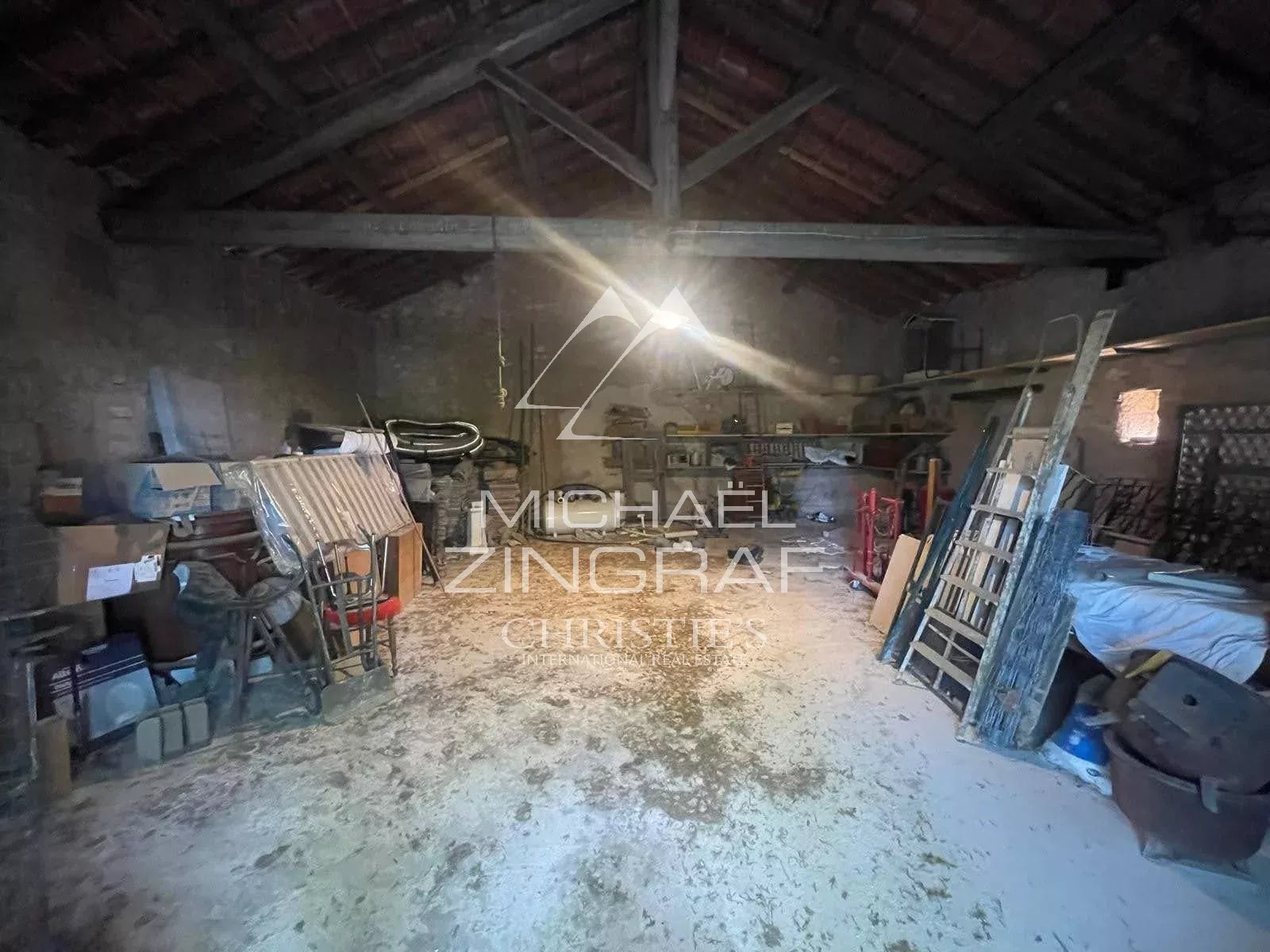 Exceptional property in the heart of the Aix countryside