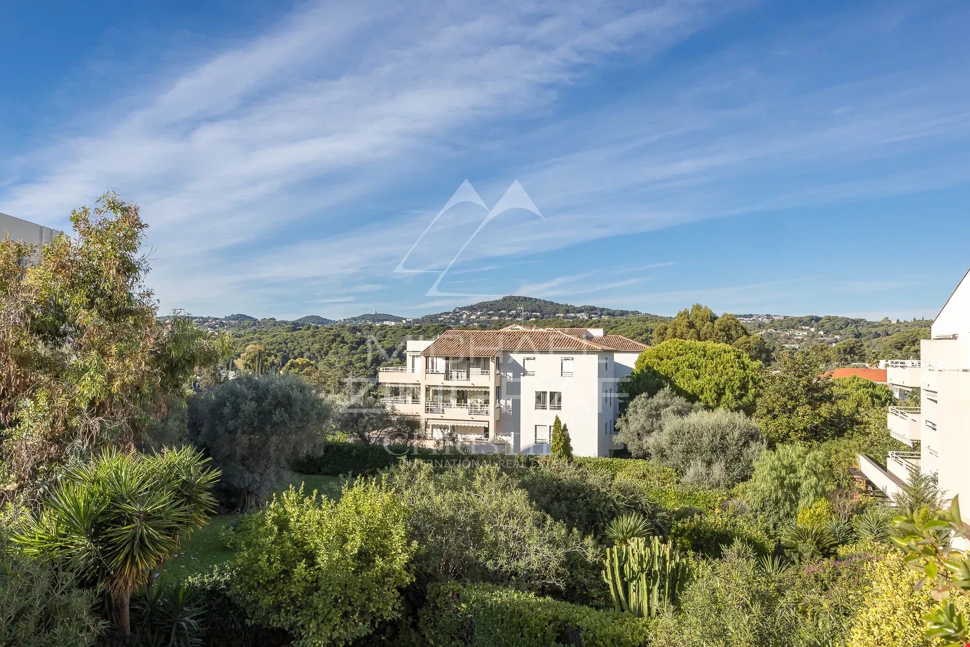 Exceptional Apartment with Terrace and High-End Amenities – Saint-Jean, Antibes