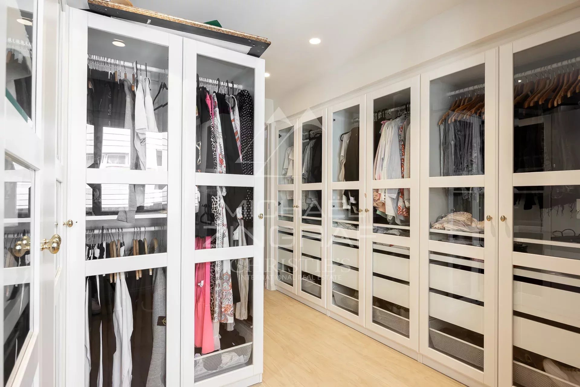 APPARTEMENT D’EXCEPTION EN HYPER CENTRE DE JUAN-LES-PINS