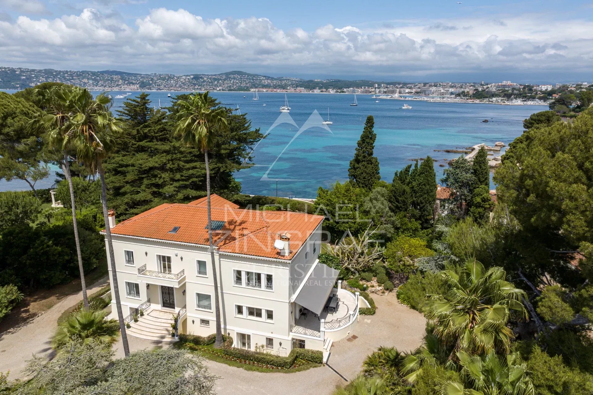 Propriété de prestige située sur le versant ouest du Cap d'Antibes
