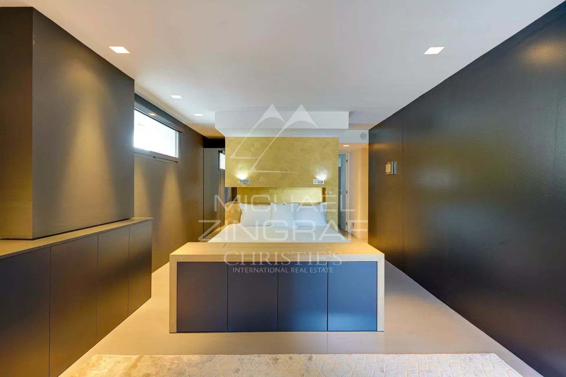 Domaine exclusif - belle villa contemporaine proche de la plage