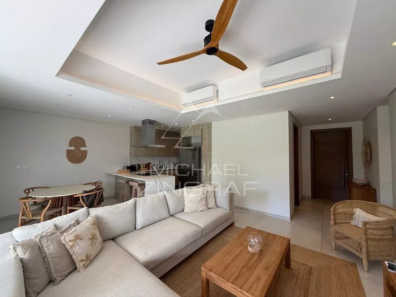 Élégant appartement 2 chambres en rez-de-jardin à Mont Choisy