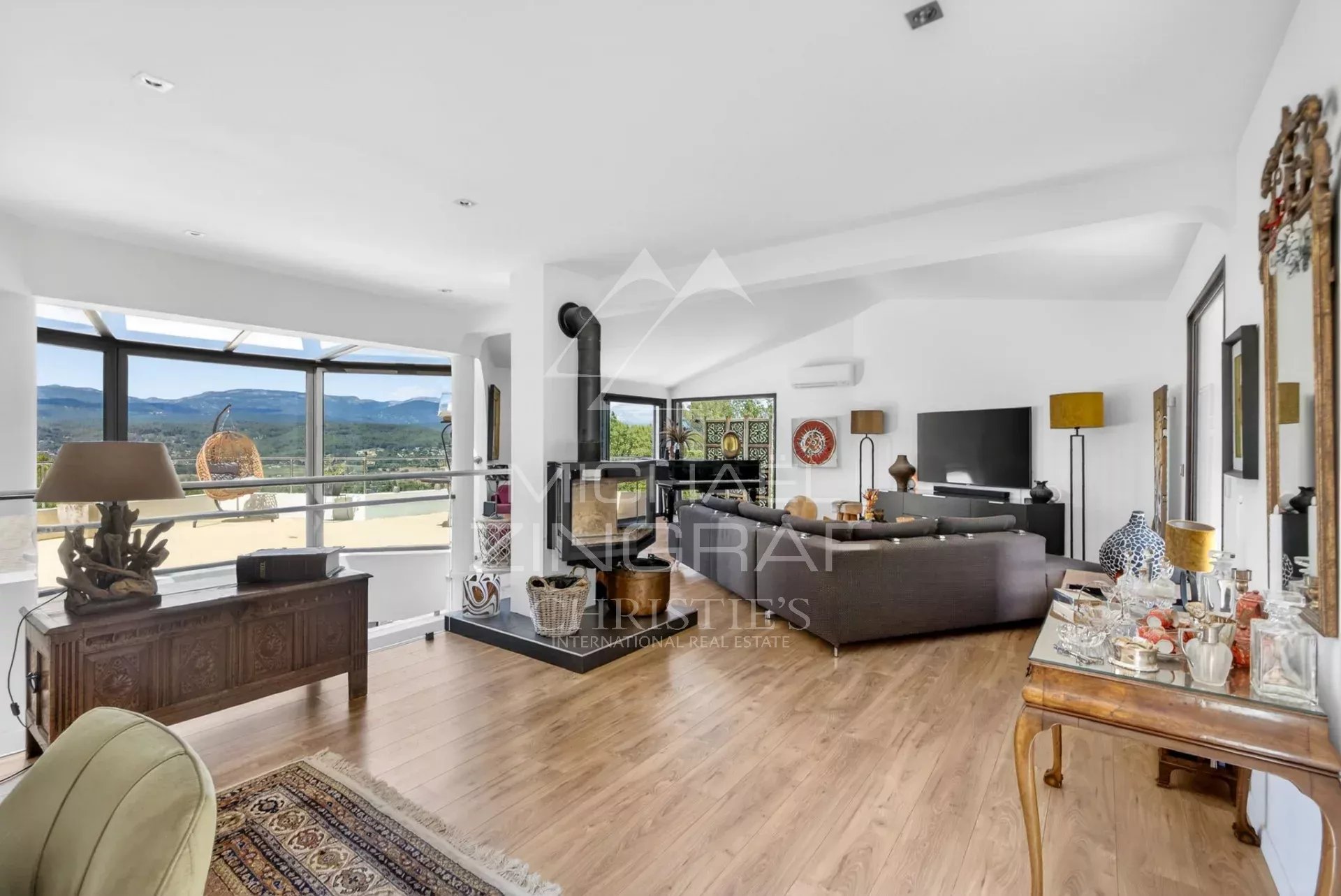 Villa contemporaine avec vue panoramique – Fayence / Tourrettes
