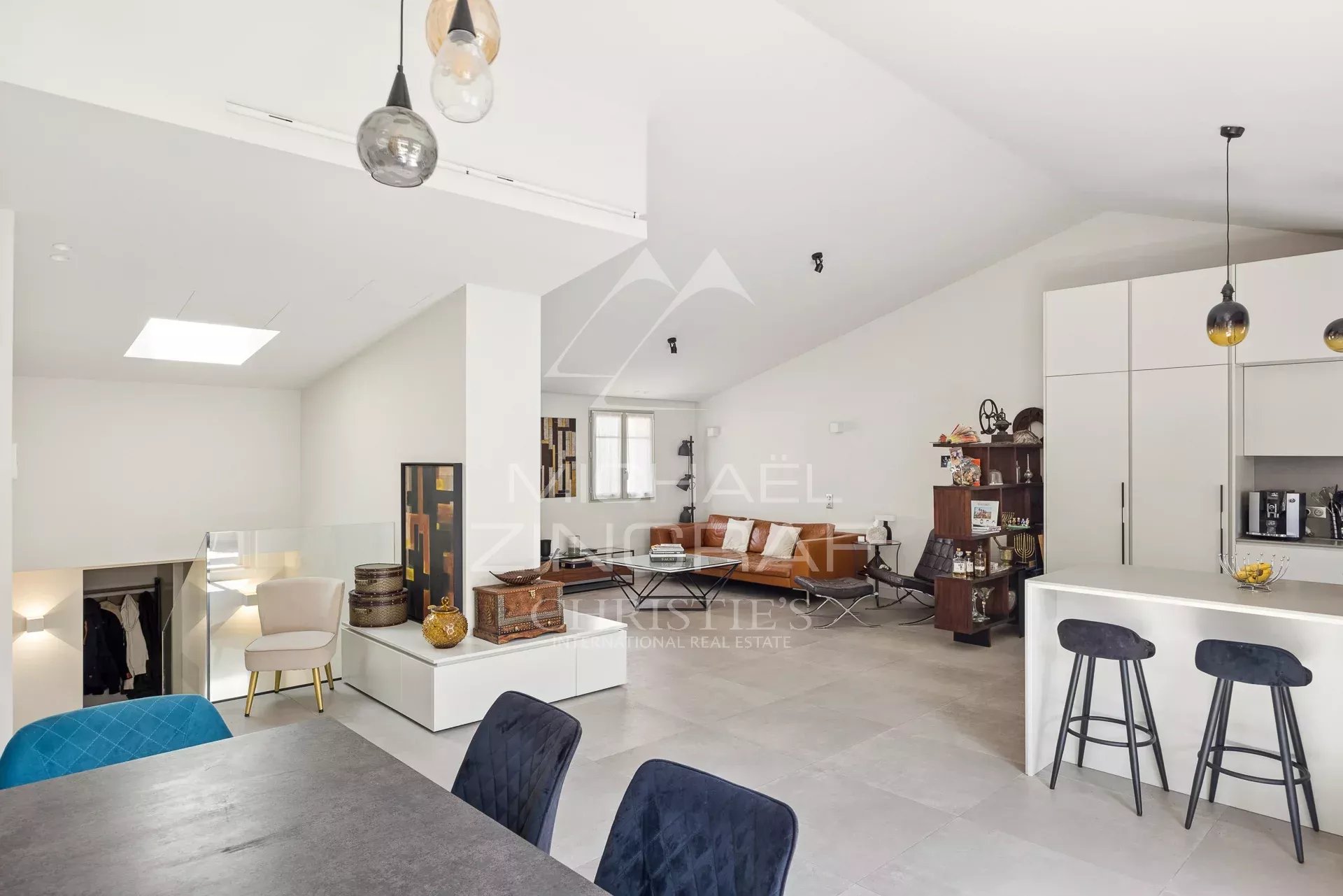 NICE City Center – Modern duplex apartment in a bourgeois building with a large terrace