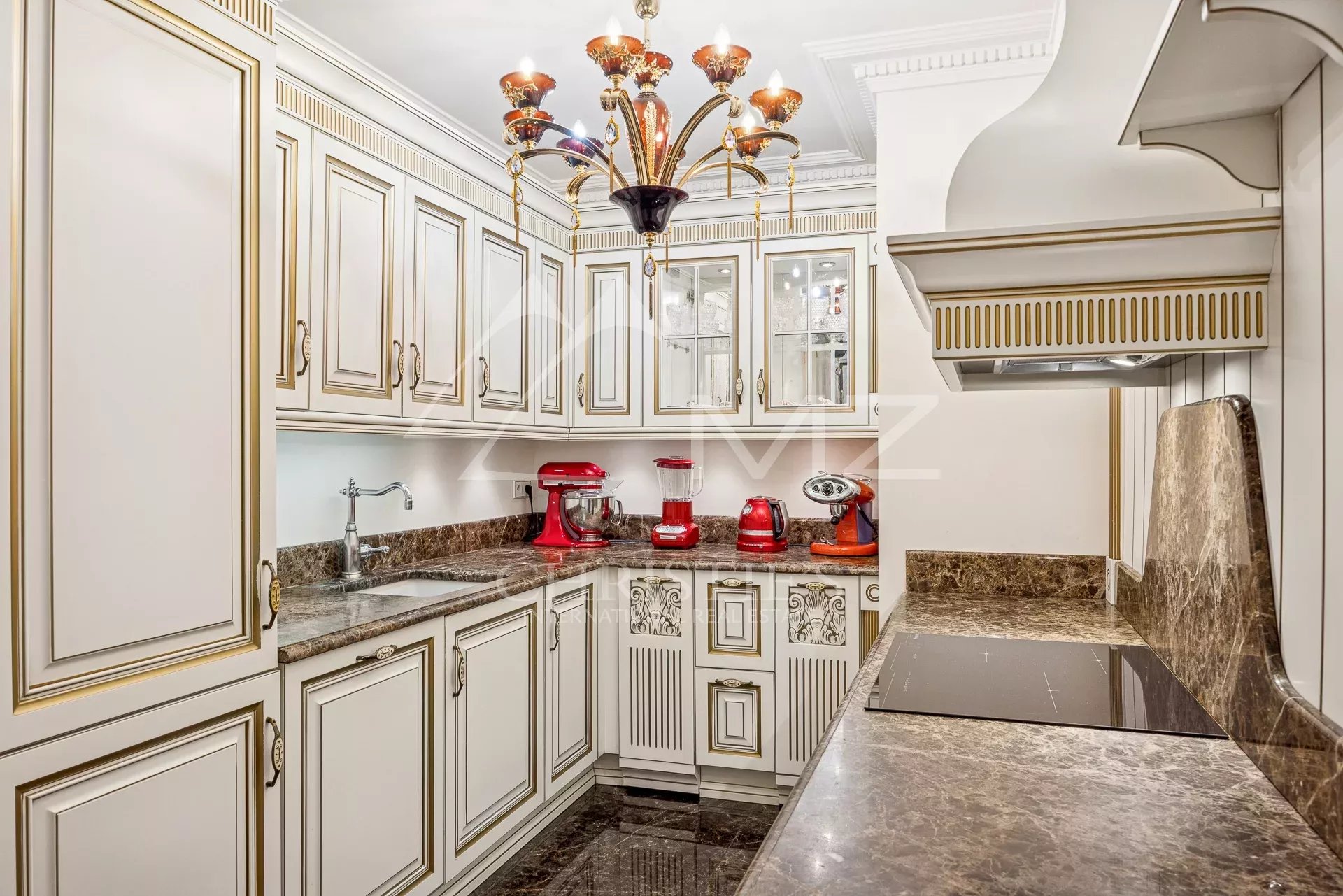 Hervorragende 4-Zimmer-Wohnung in einer prestigeträchtigen Residenz