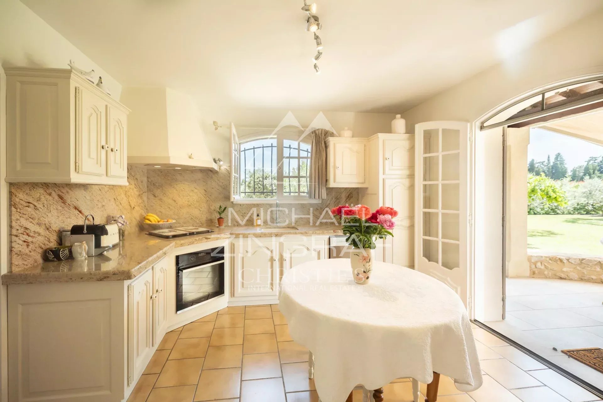 Provencal Villa near Saint-Rémy-de-Provence