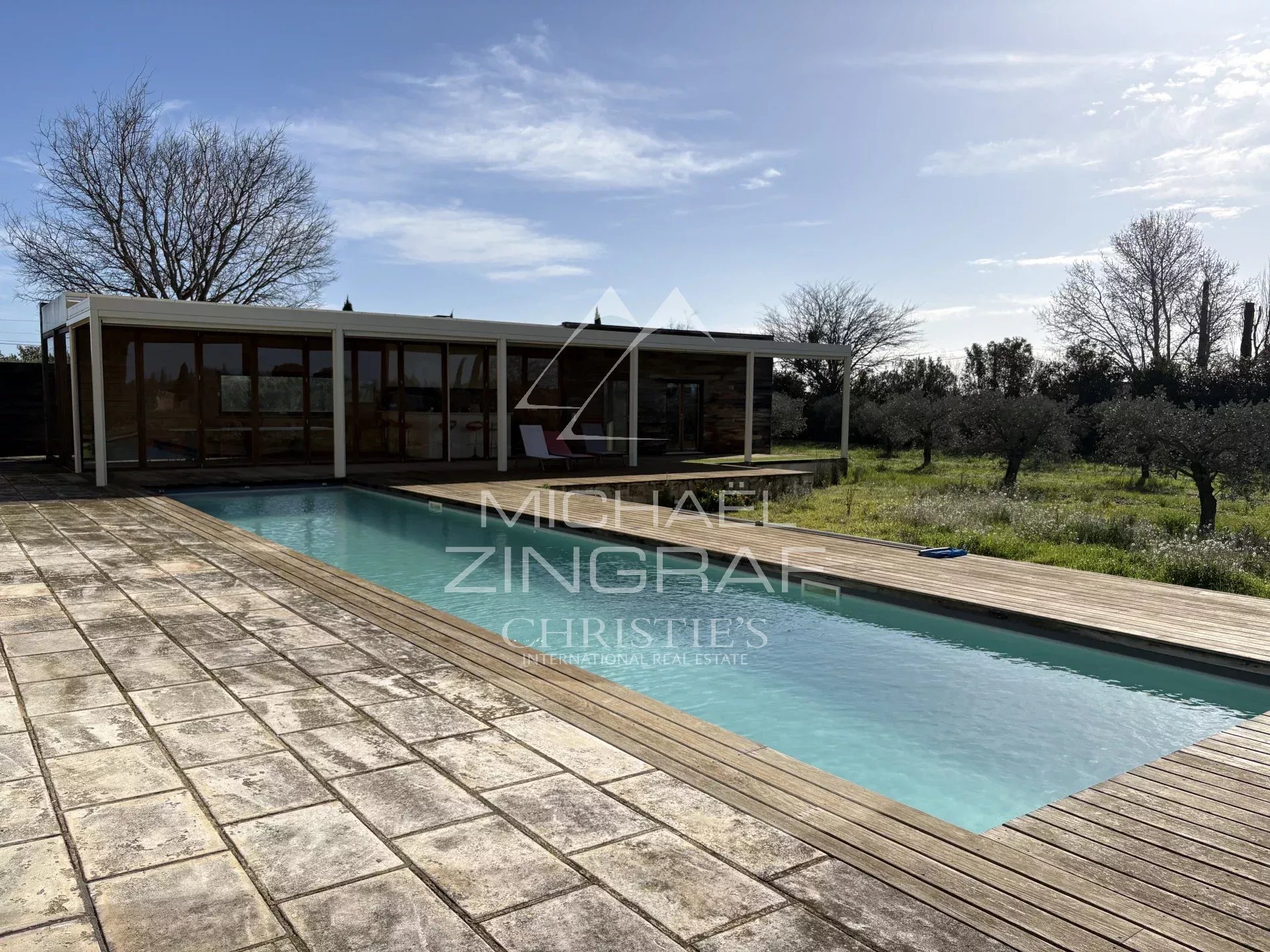 Einzigartiges Anwesen in der Nähe von Arles