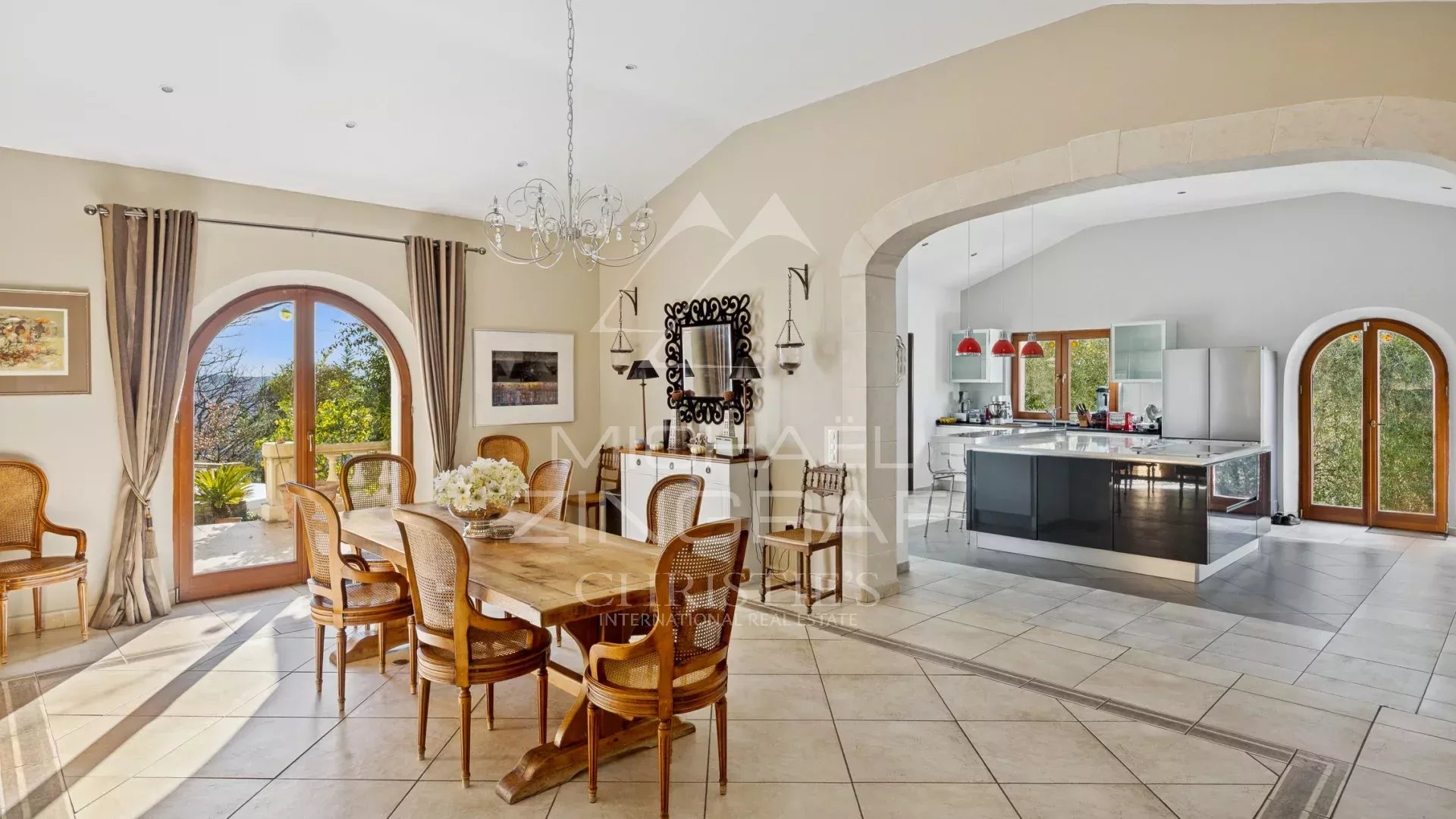 Élégante propriété dans un secteur recherché de Montauroux