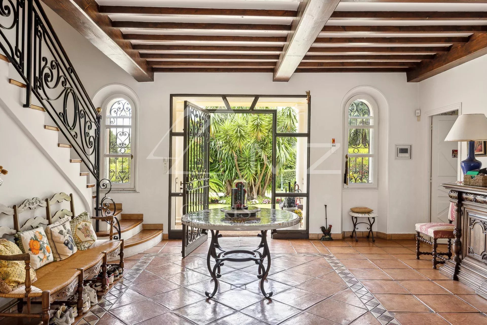 Exclusive Domain Properties in Cap d'Antibes west side with 4873 m2 landscaped park