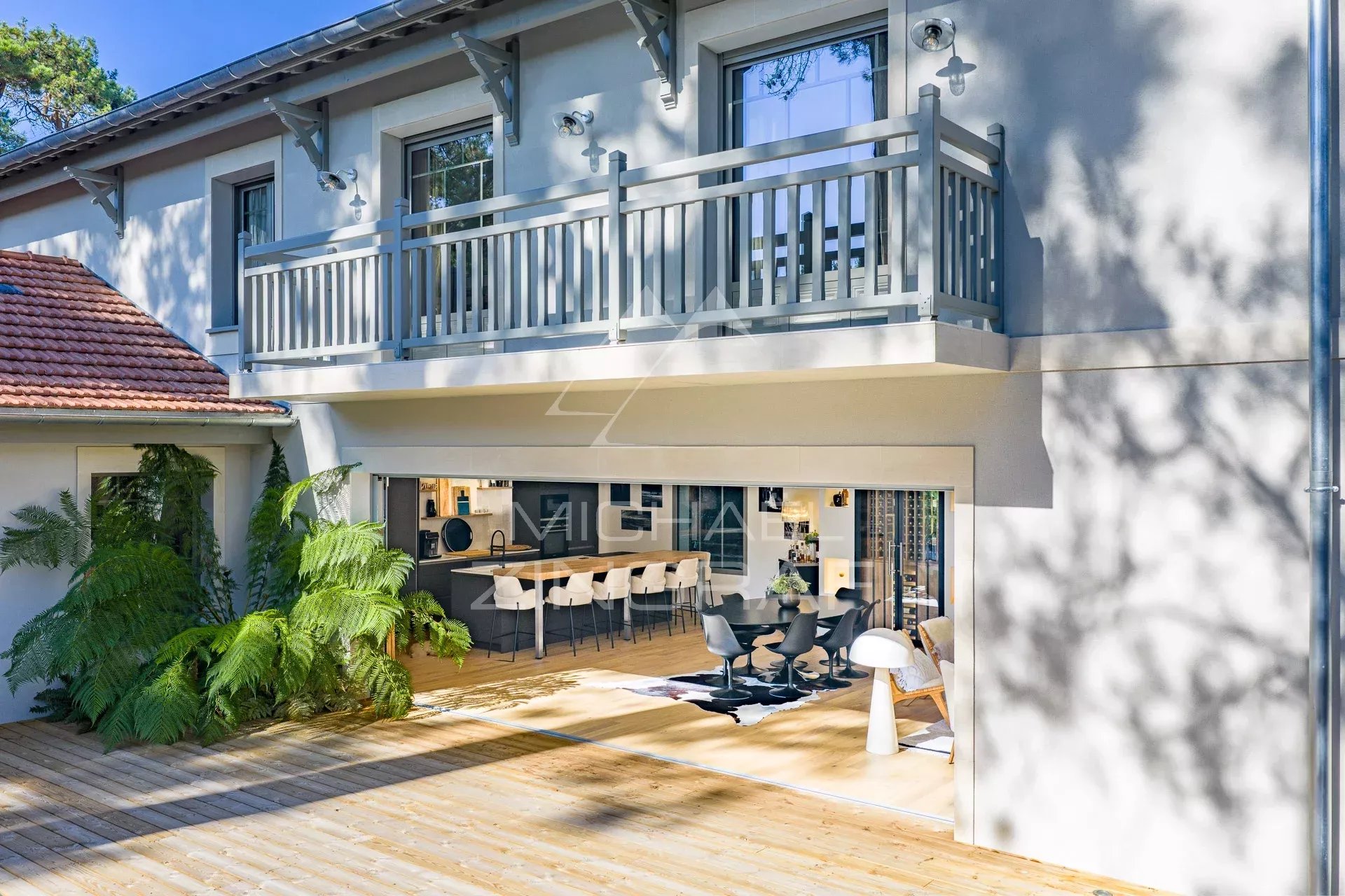 Abatilles – Elegante Familienvilla mit Pool