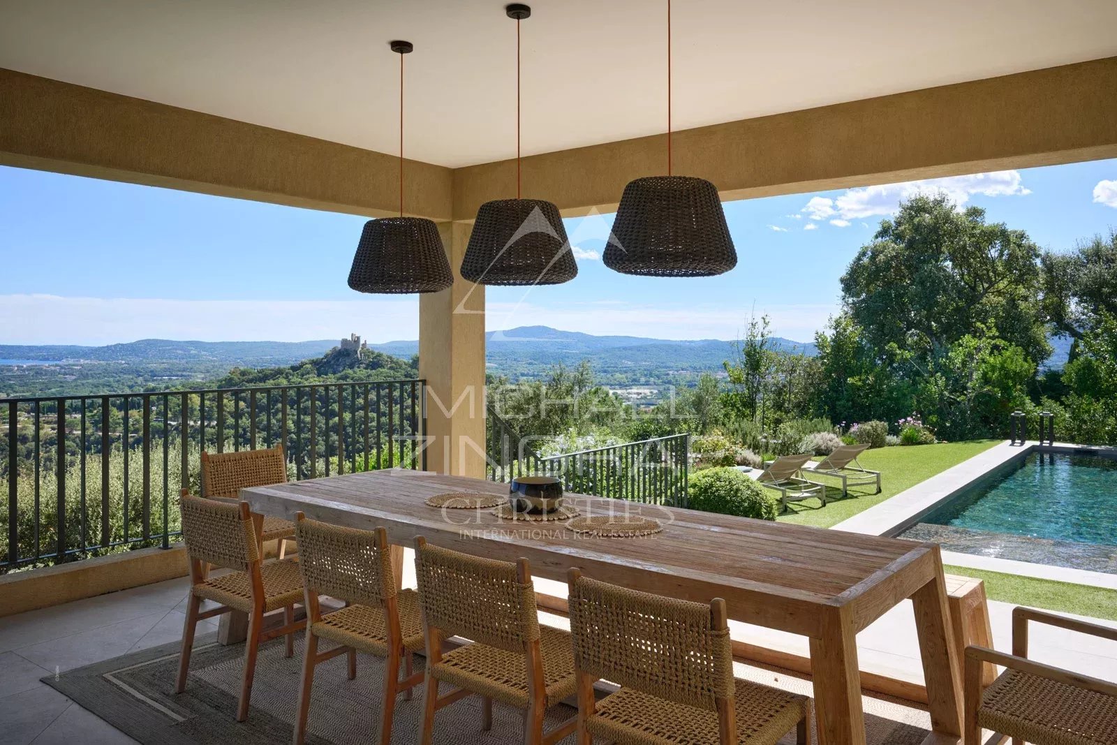 Villa contemporaine avec vue mer et Château de Grimaud