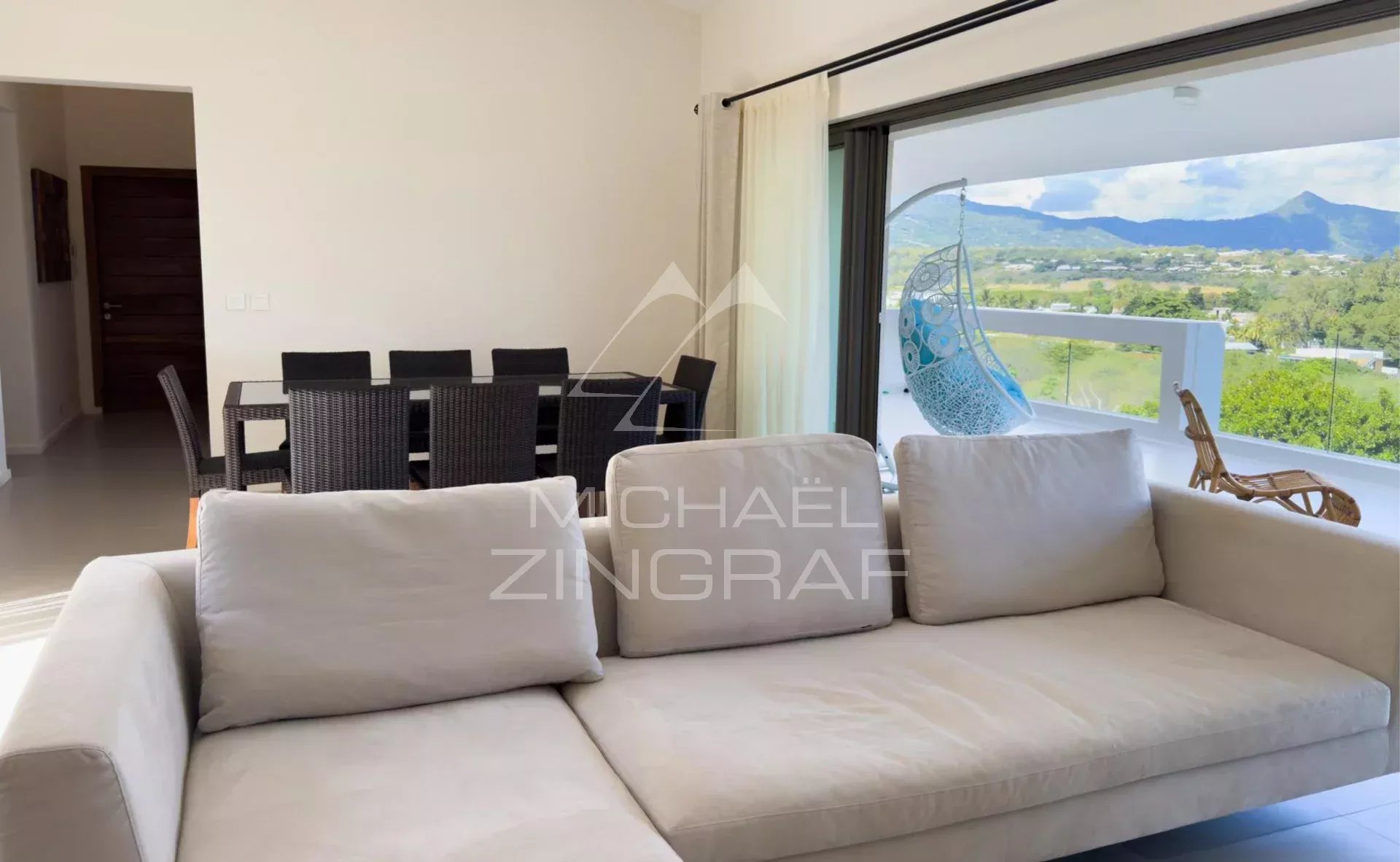 Penthouse d'Exception de 3 Chambres avec Jacuzzi et Vue Panoramique sur l'Océan