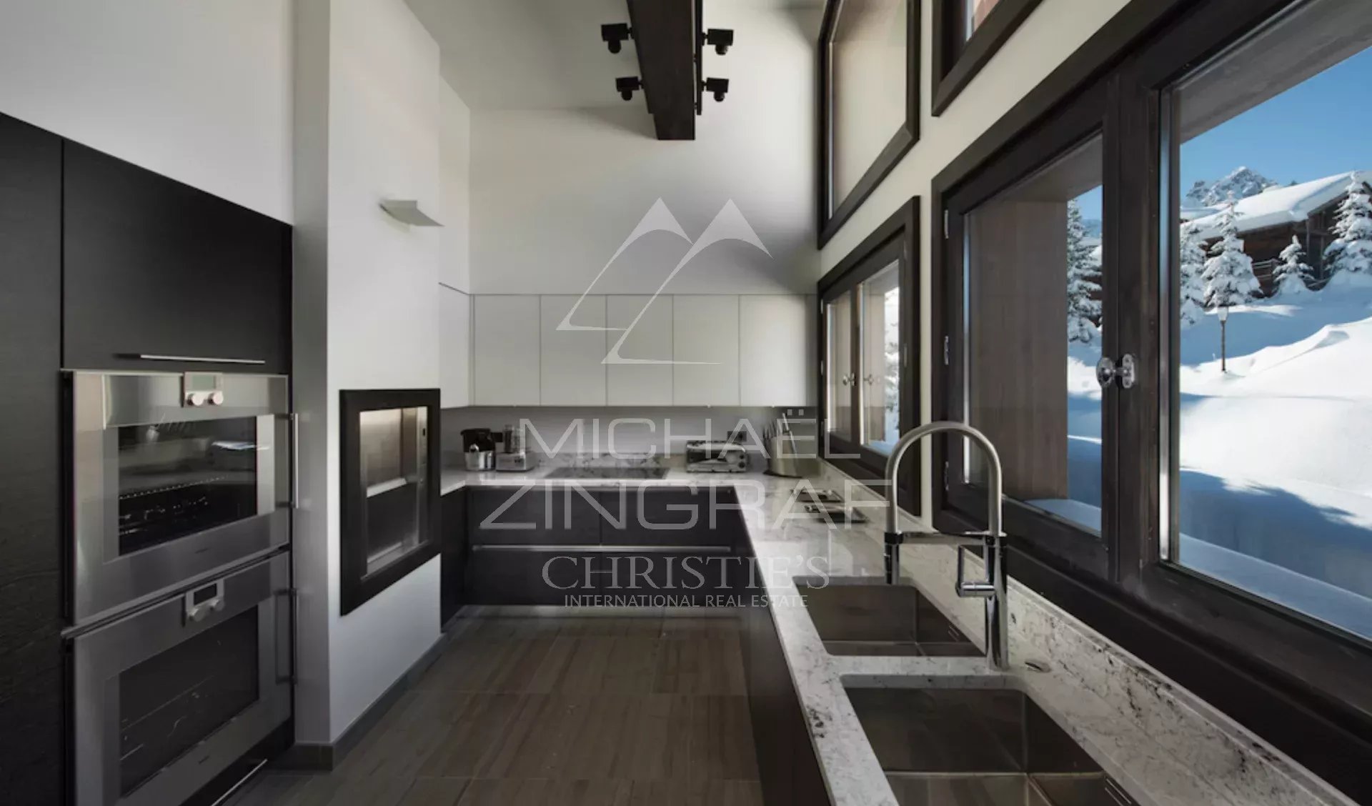 Exklusives Ski-In/Ski-Out-Chalet in Courchevel – Luxus, Komfort und Raffinesse (590 m² – 12 Personen)