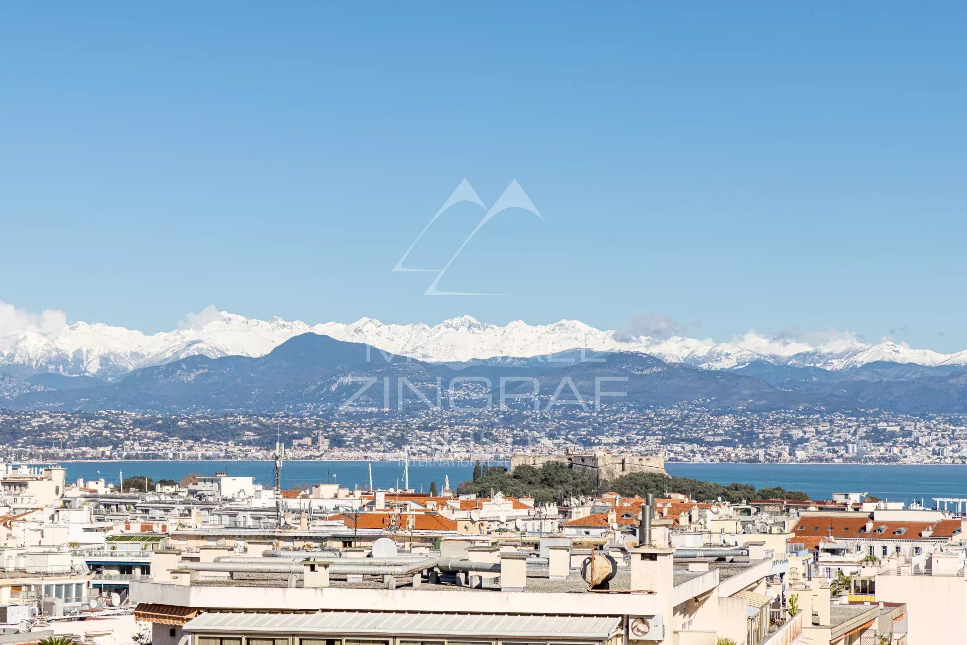 Außergewöhnliches Penthouse im Herzen von Antibes – 360° Panoramablick