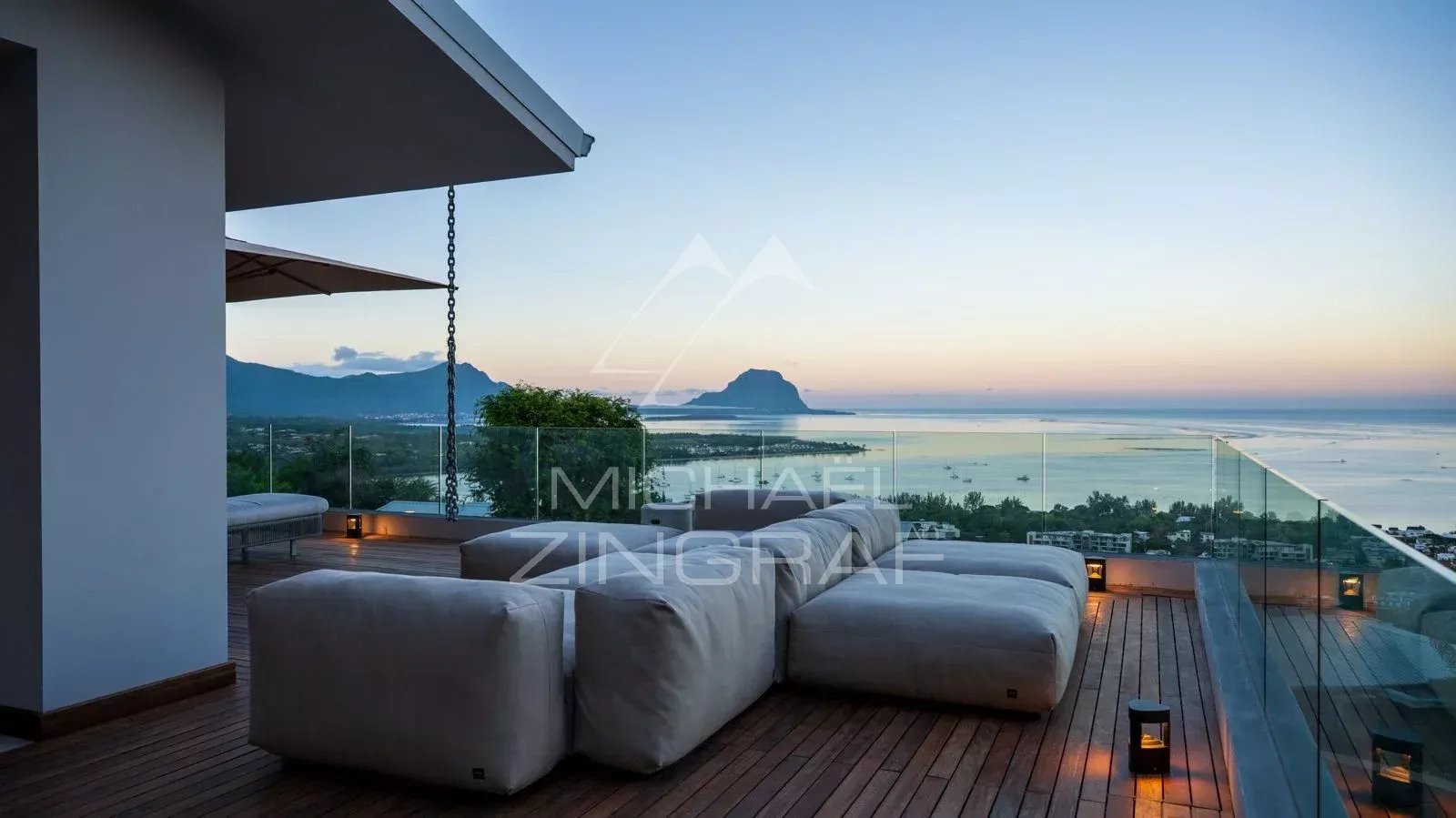 Île Maurice – Villa d’Exception Ultra Luxe avec Vue Panoramique sur Le Morne – Rivière Noire