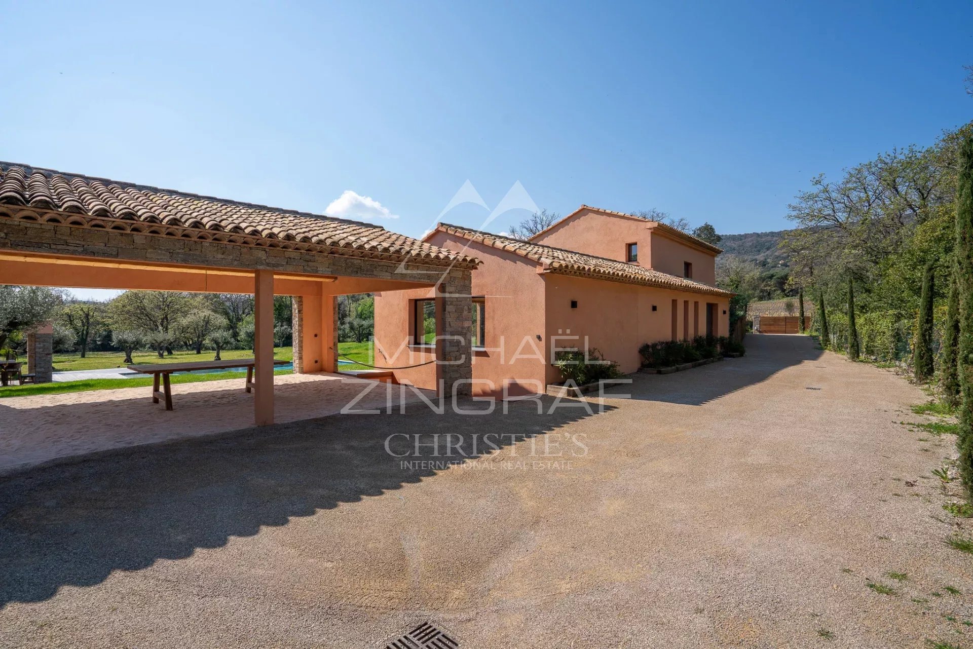 Superbe propriété offrant une vue panoramique sur Ramatuelle