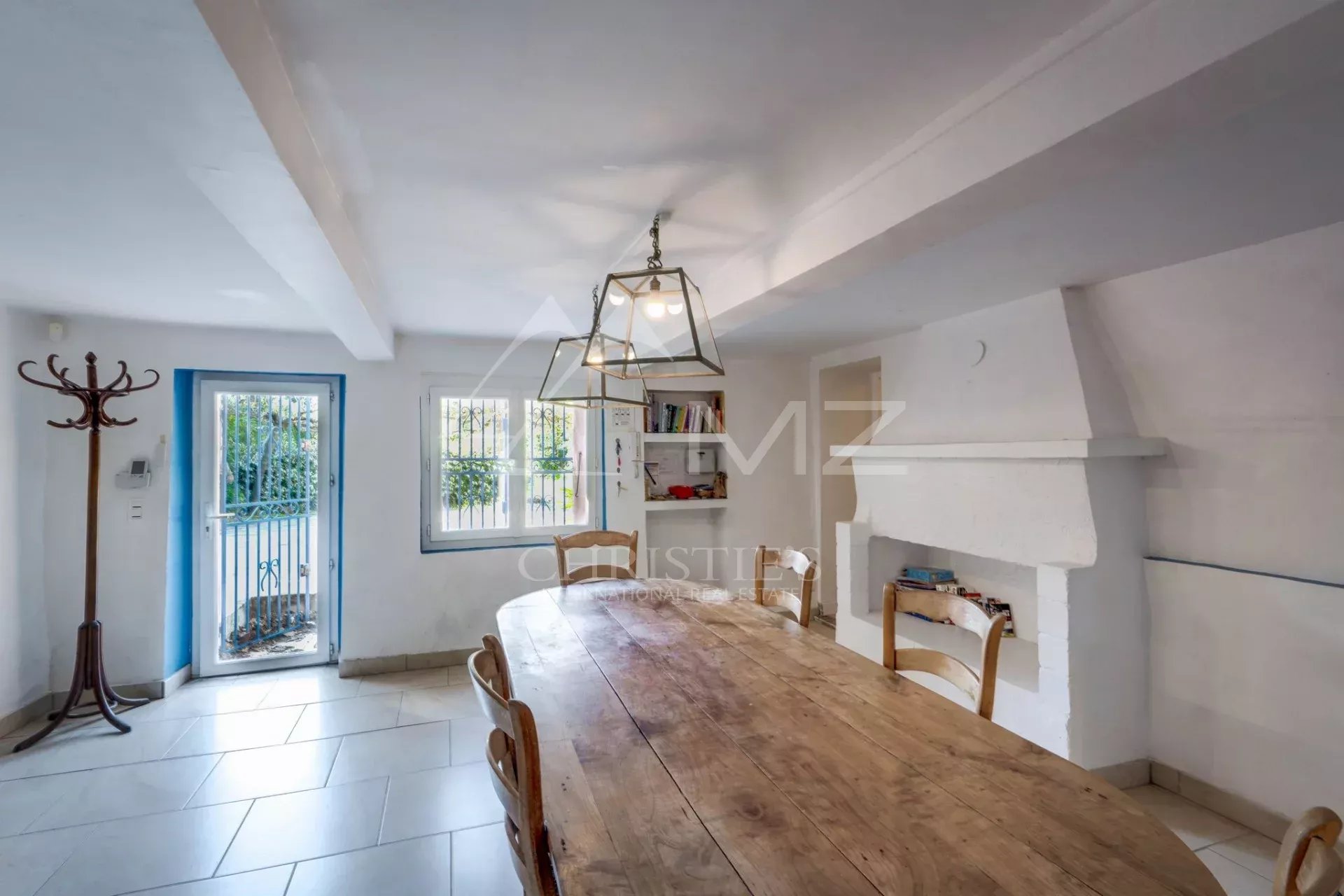 Sainte-Maxime property near the beach