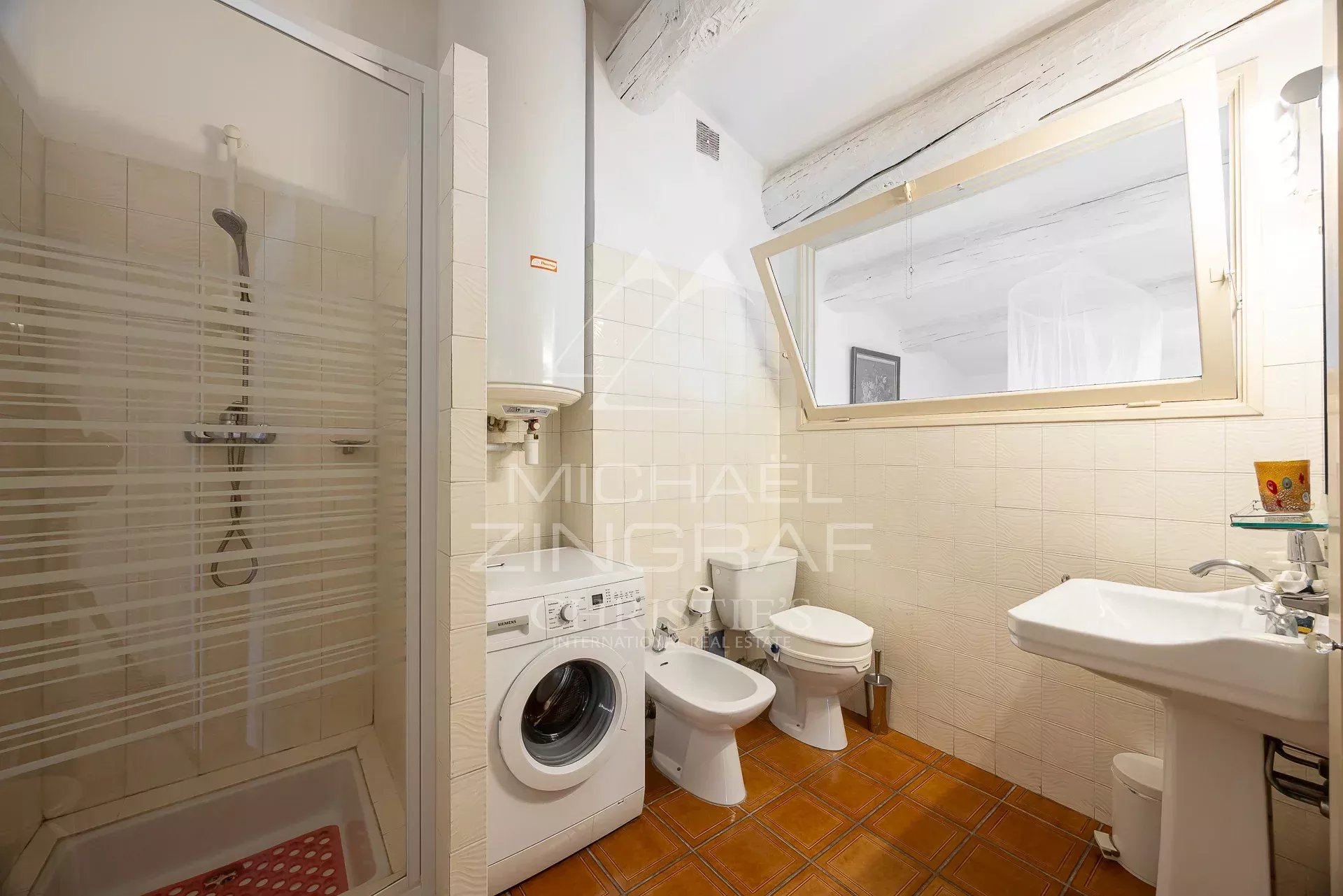 Appartement d’exception – Vieille Ville d’Antibes – Dernier étage – Terrasses – Vue panoramique