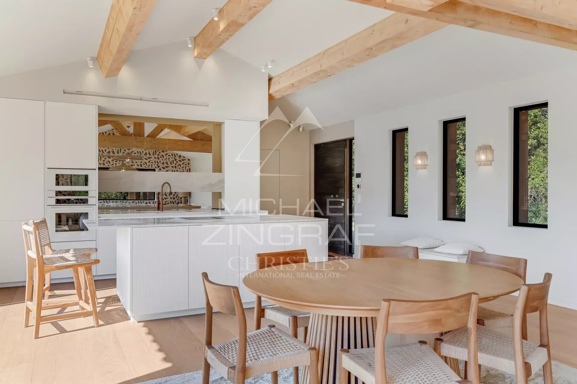 Superbe propriété offrant une vue panoramique sur Ramatuelle