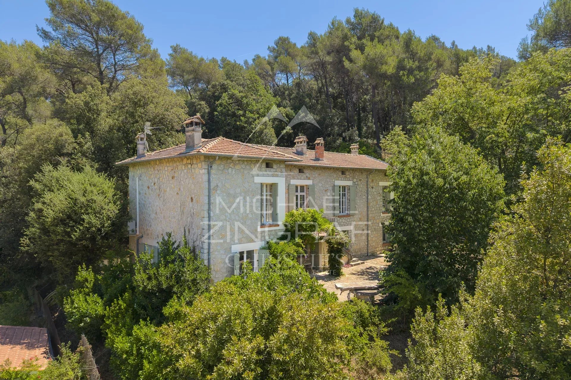 In der Nähe von Cannes West – Authentisches Steinhaus auf einem Grundstück von über 1,3 Hektar